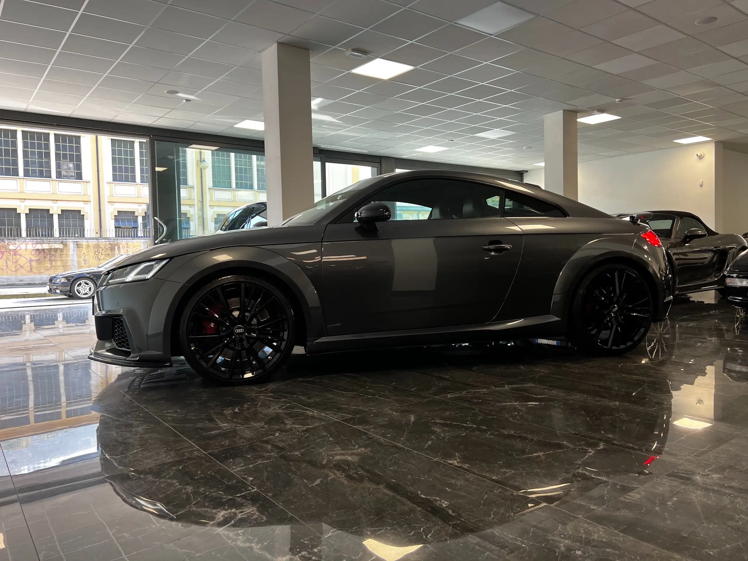 Audi - TT RS