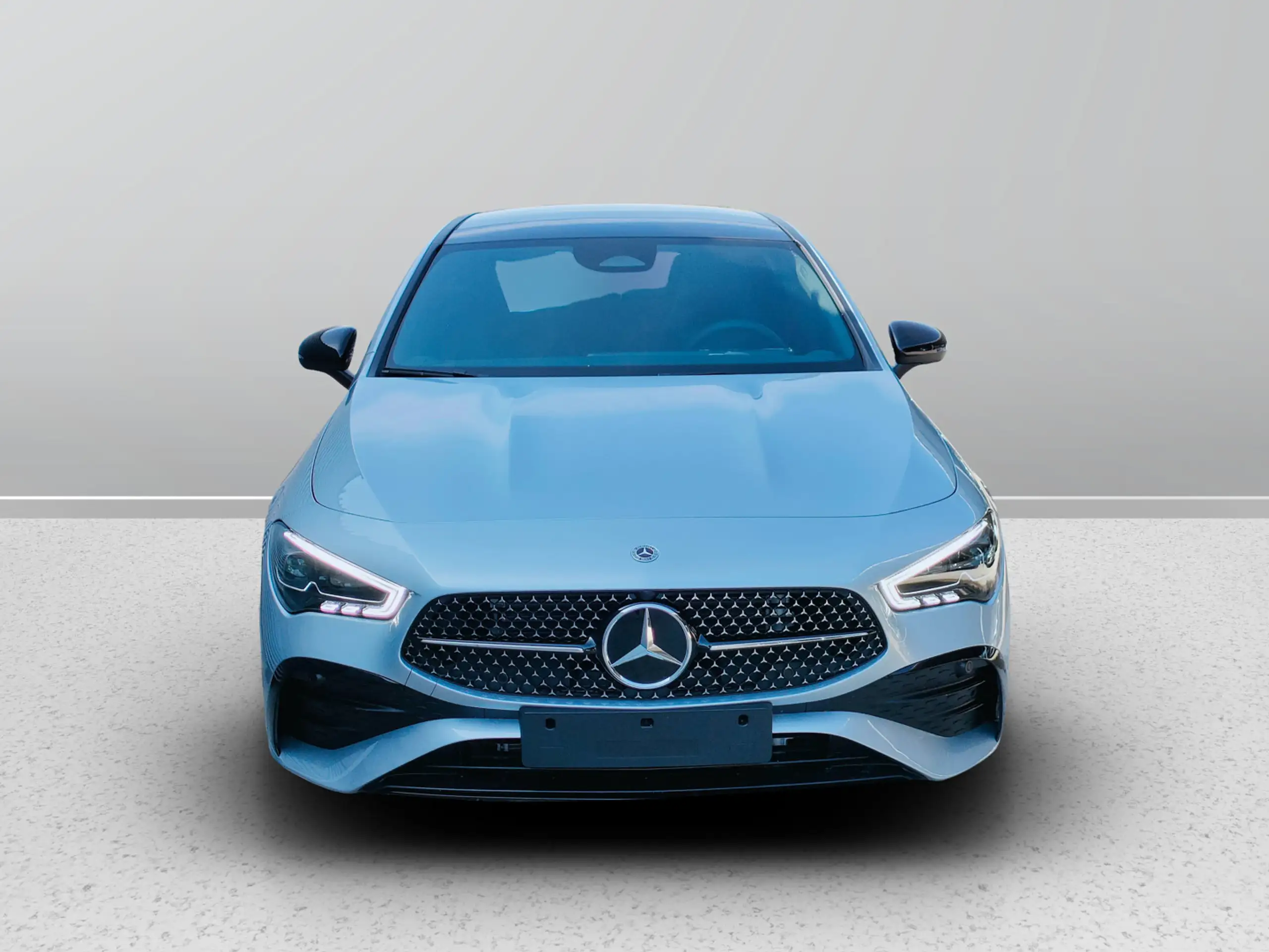 Mercedes-Benz - CLA 200