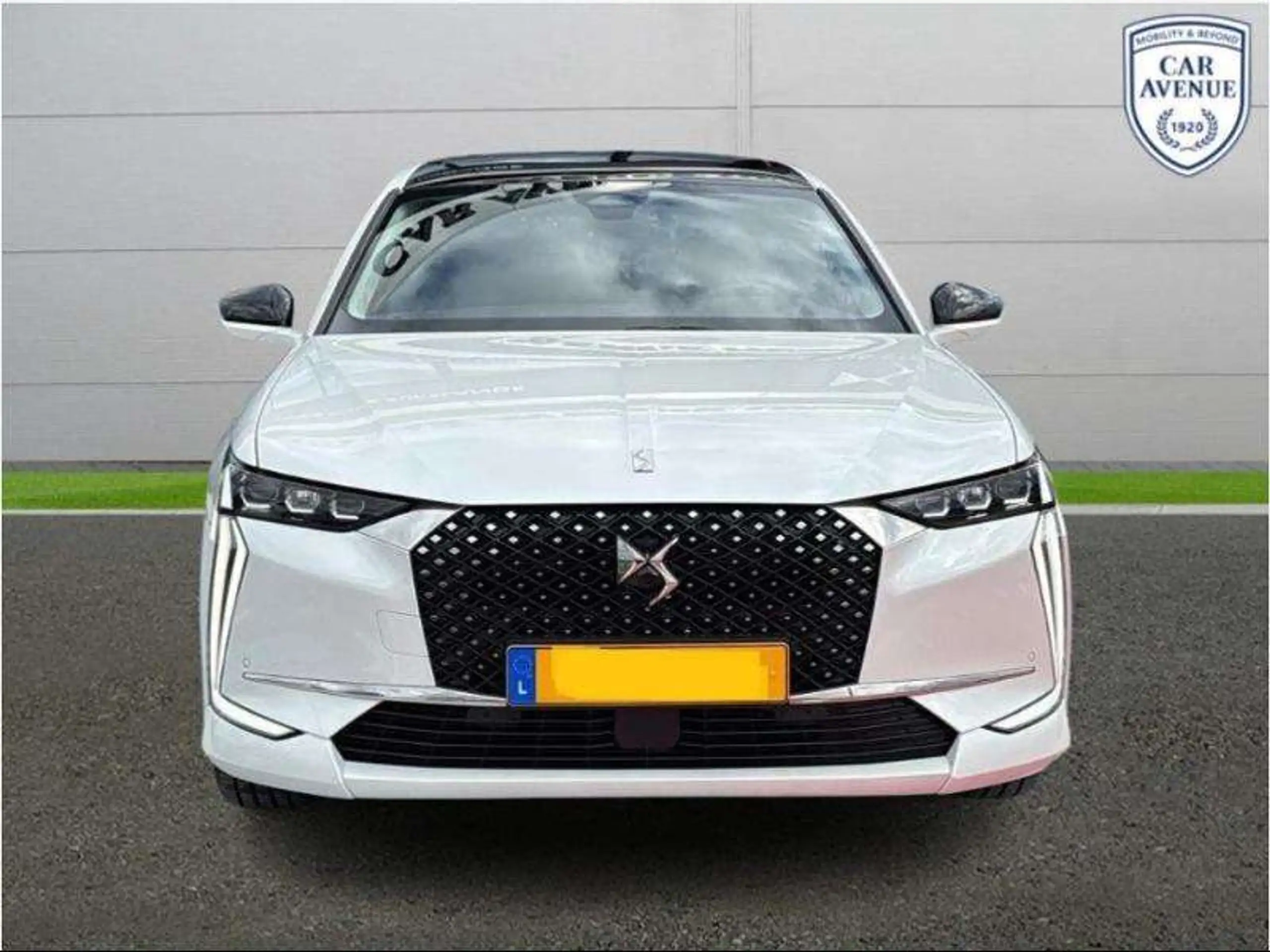 DS Automobiles - DS 4