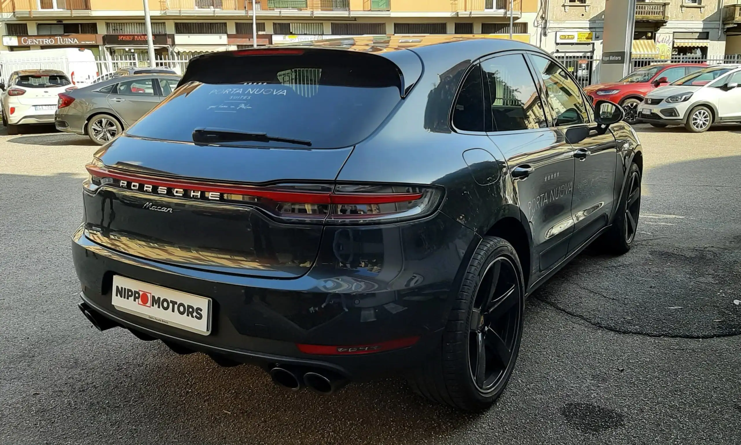 Porsche - Macan