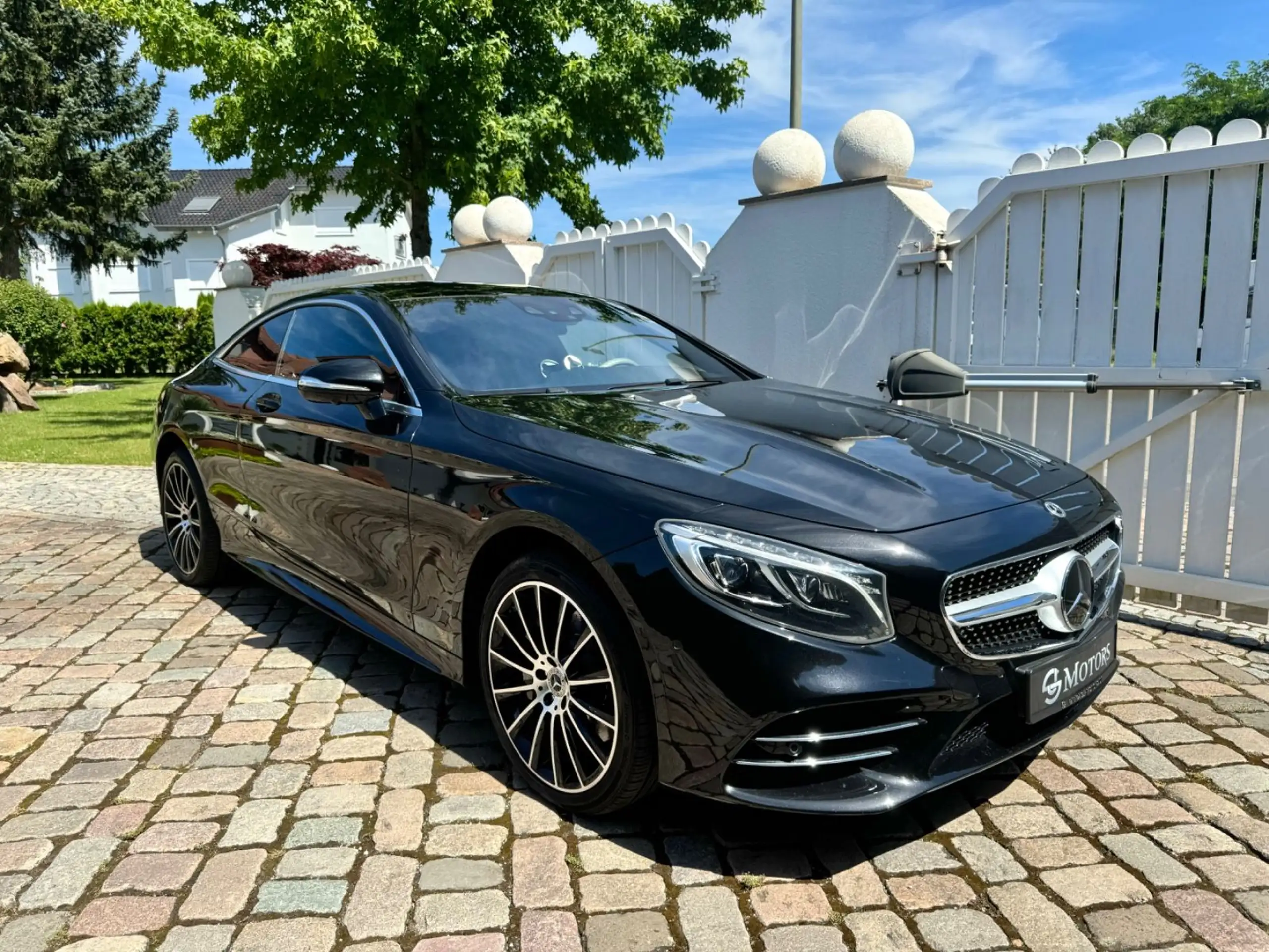 Mercedes-Benz - S 500