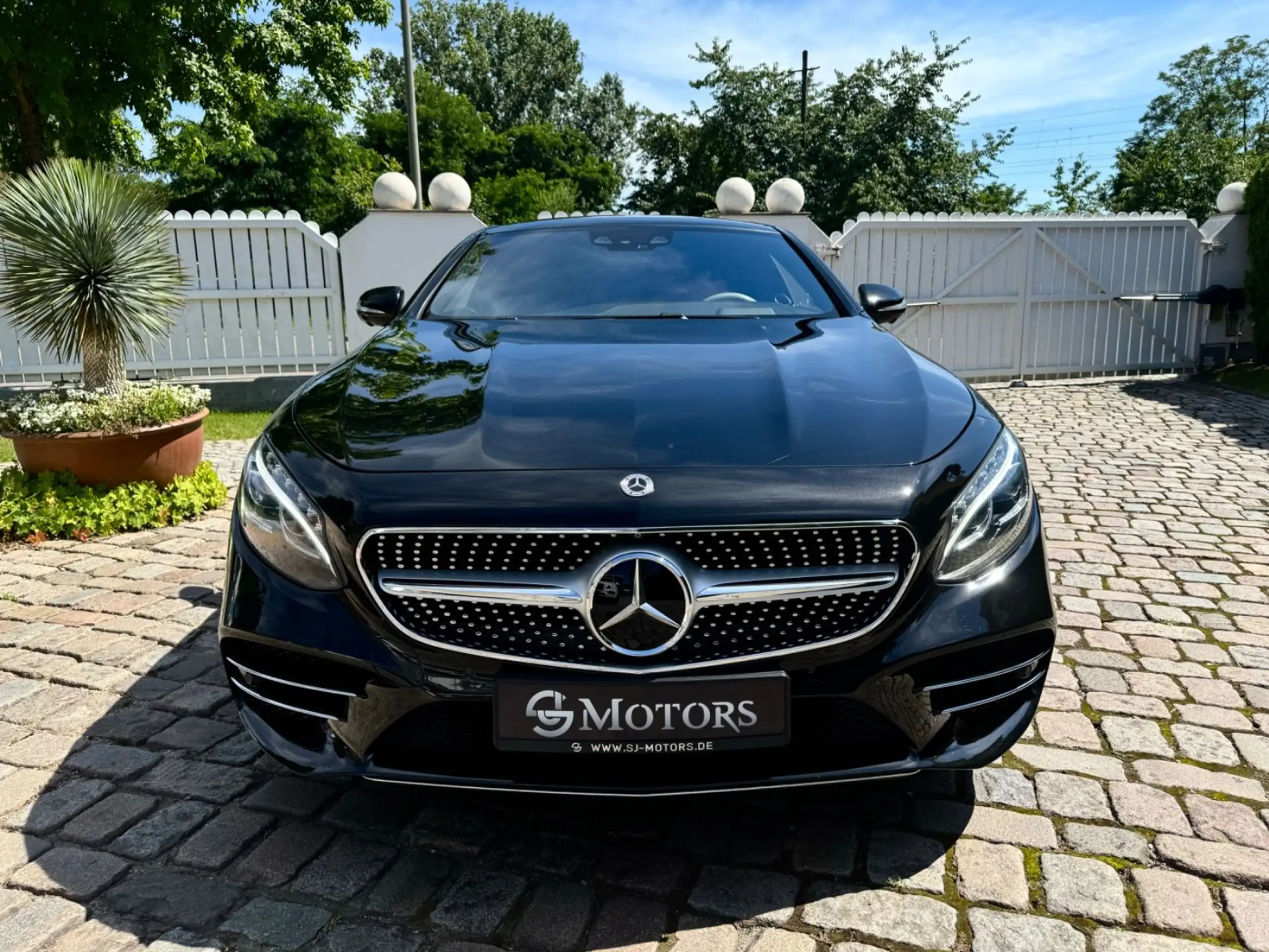 Mercedes-Benz - S 500