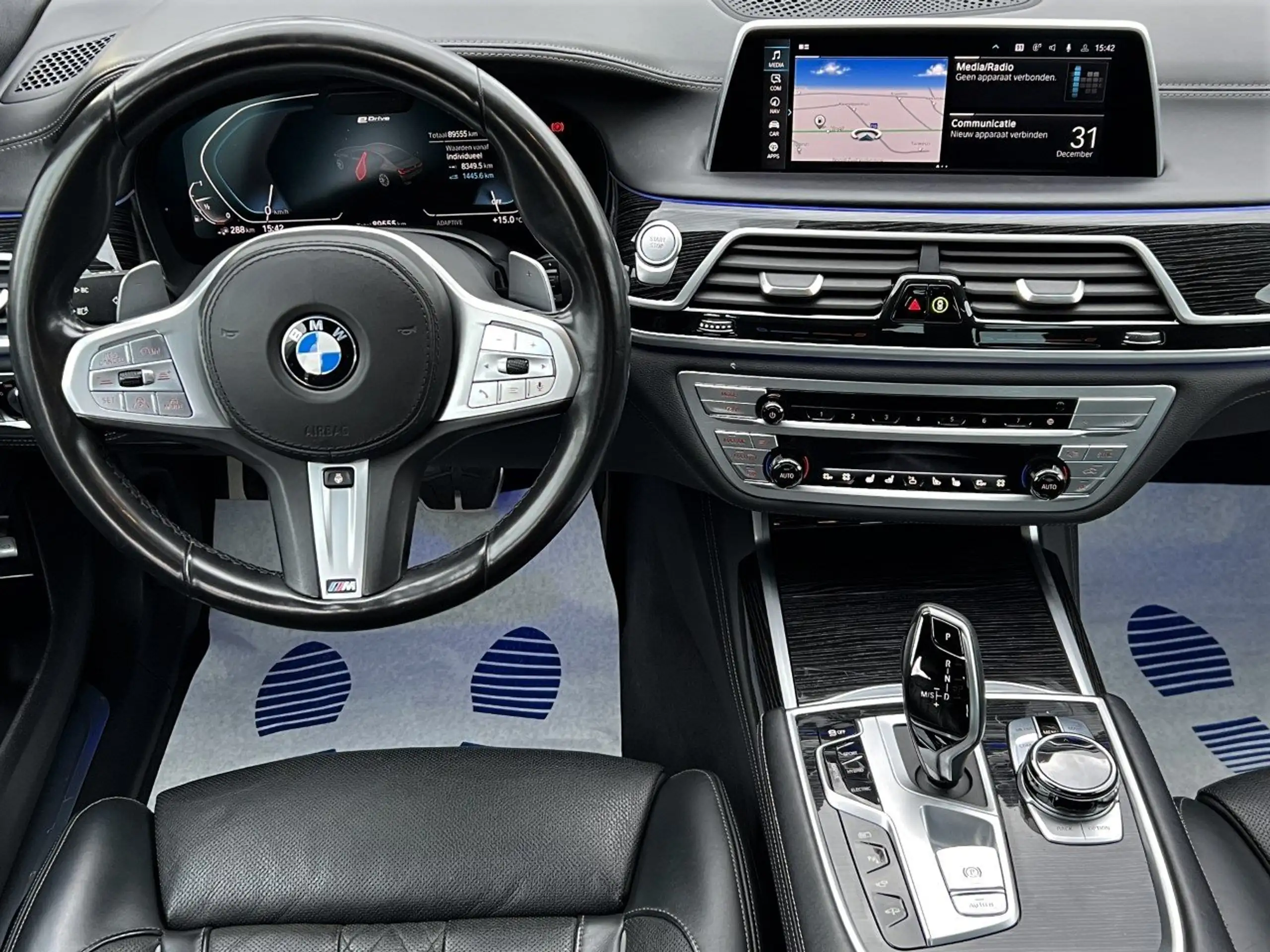 BMW - 745