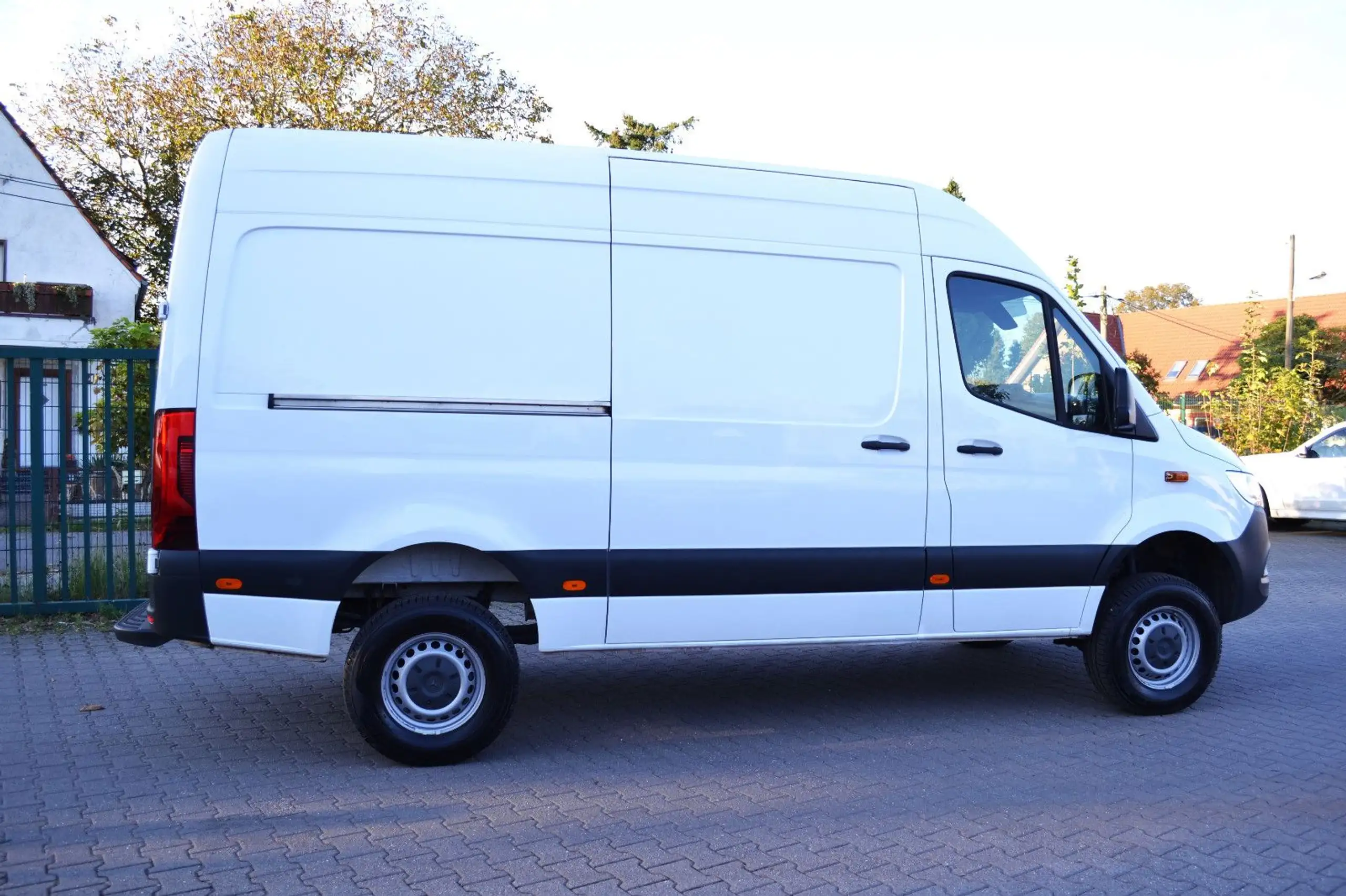 Mercedes-Benz - Sprinter