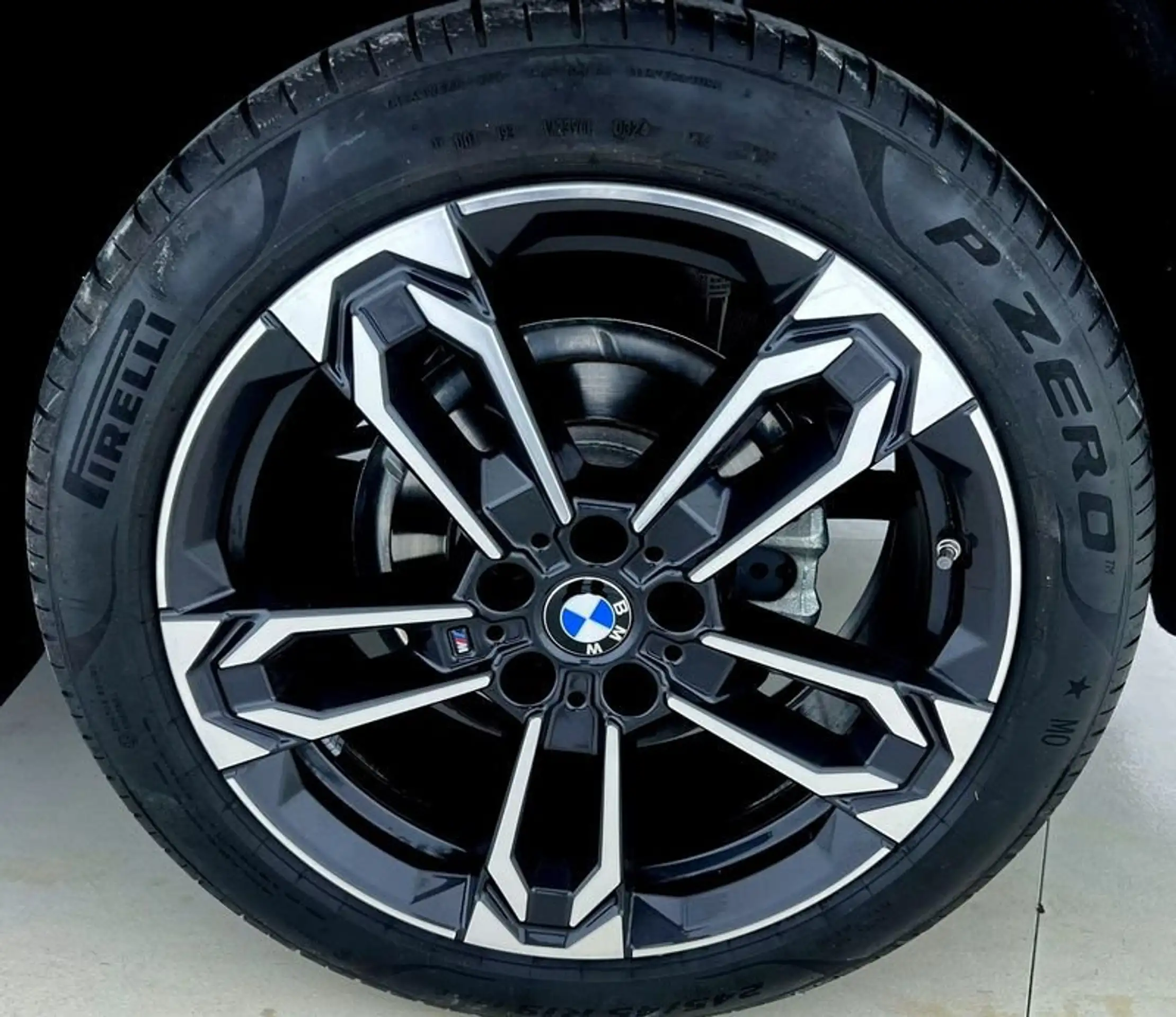 BMW - X1