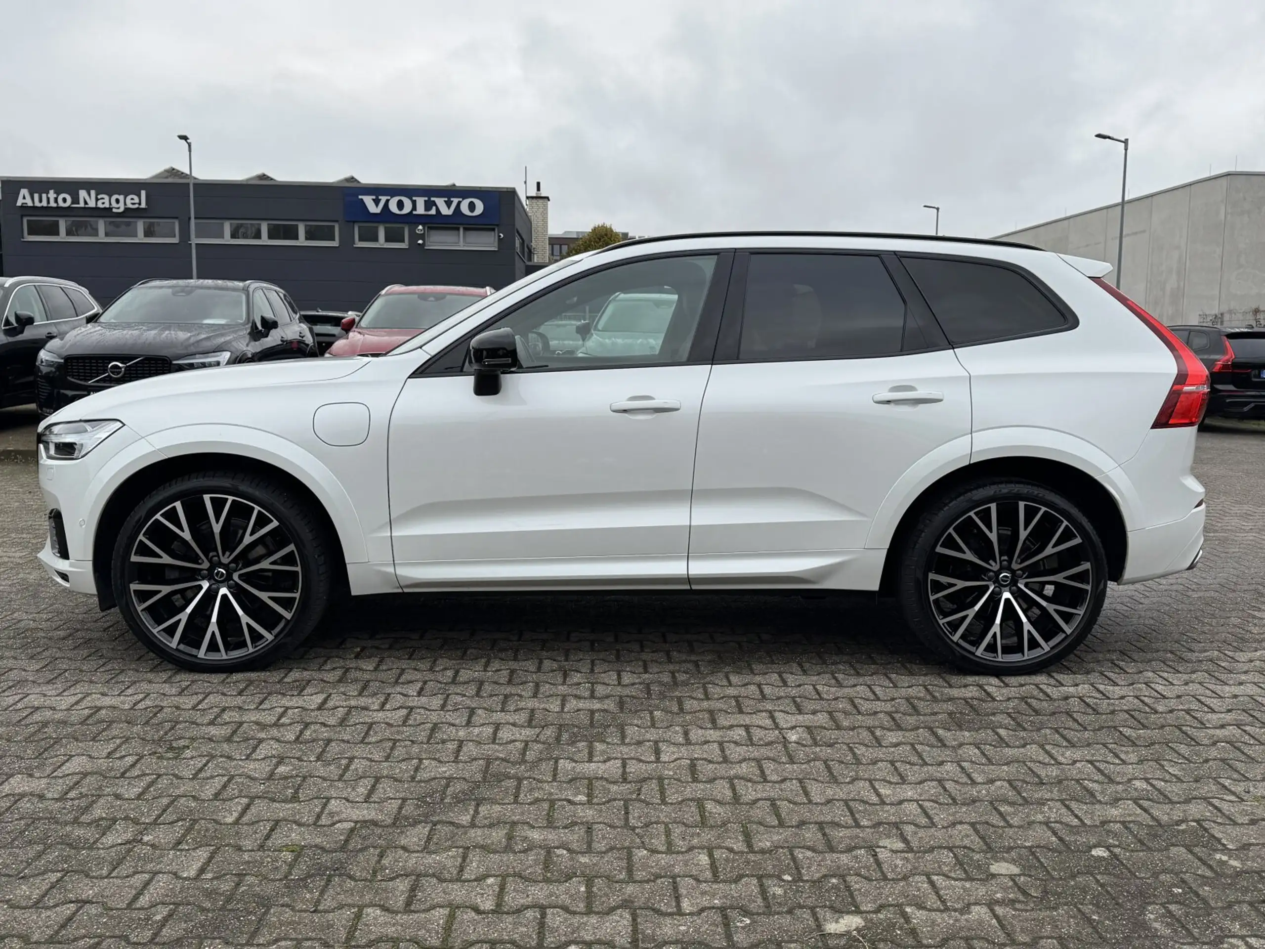 Volvo - XC60