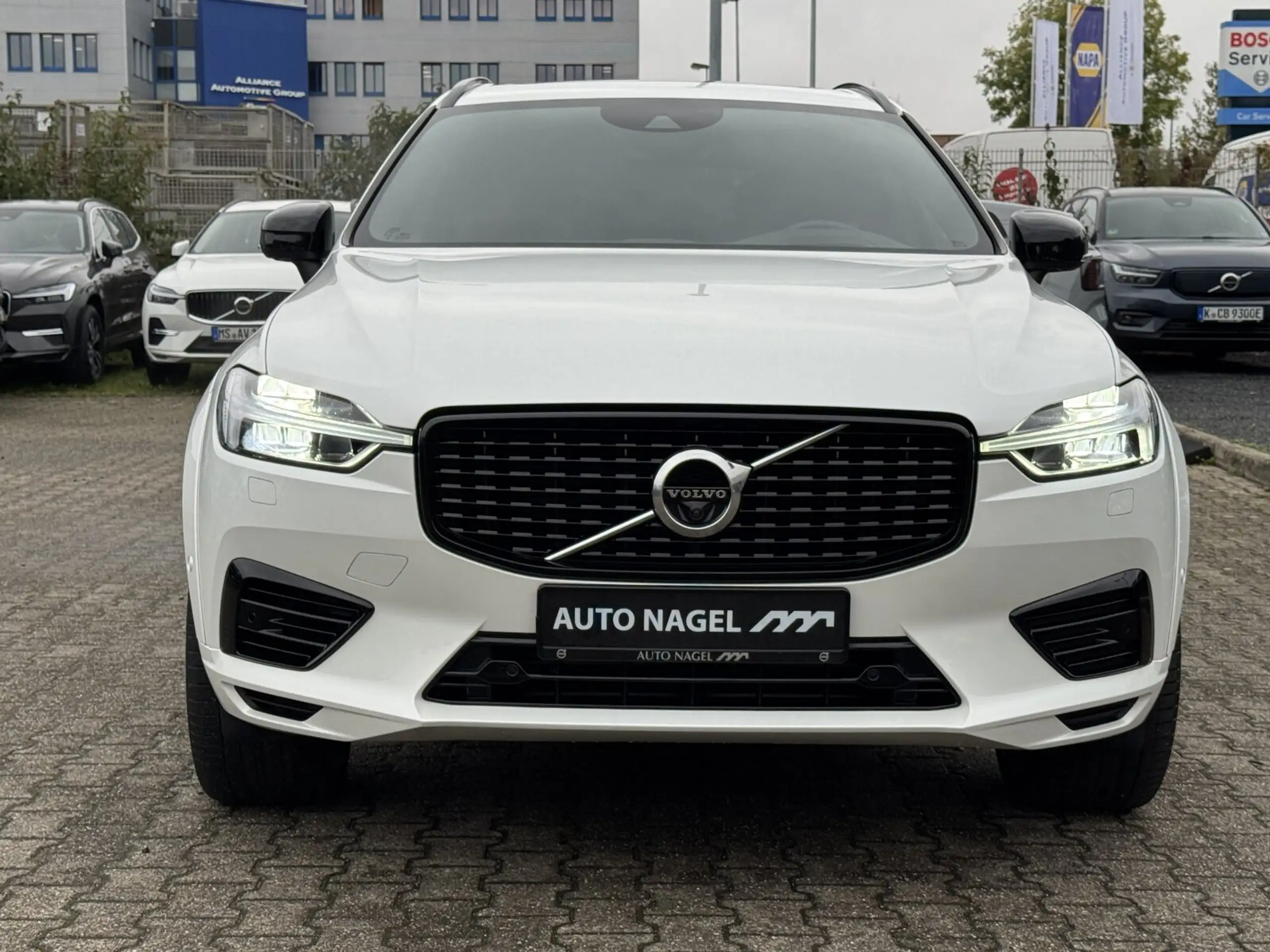 Volvo - XC60