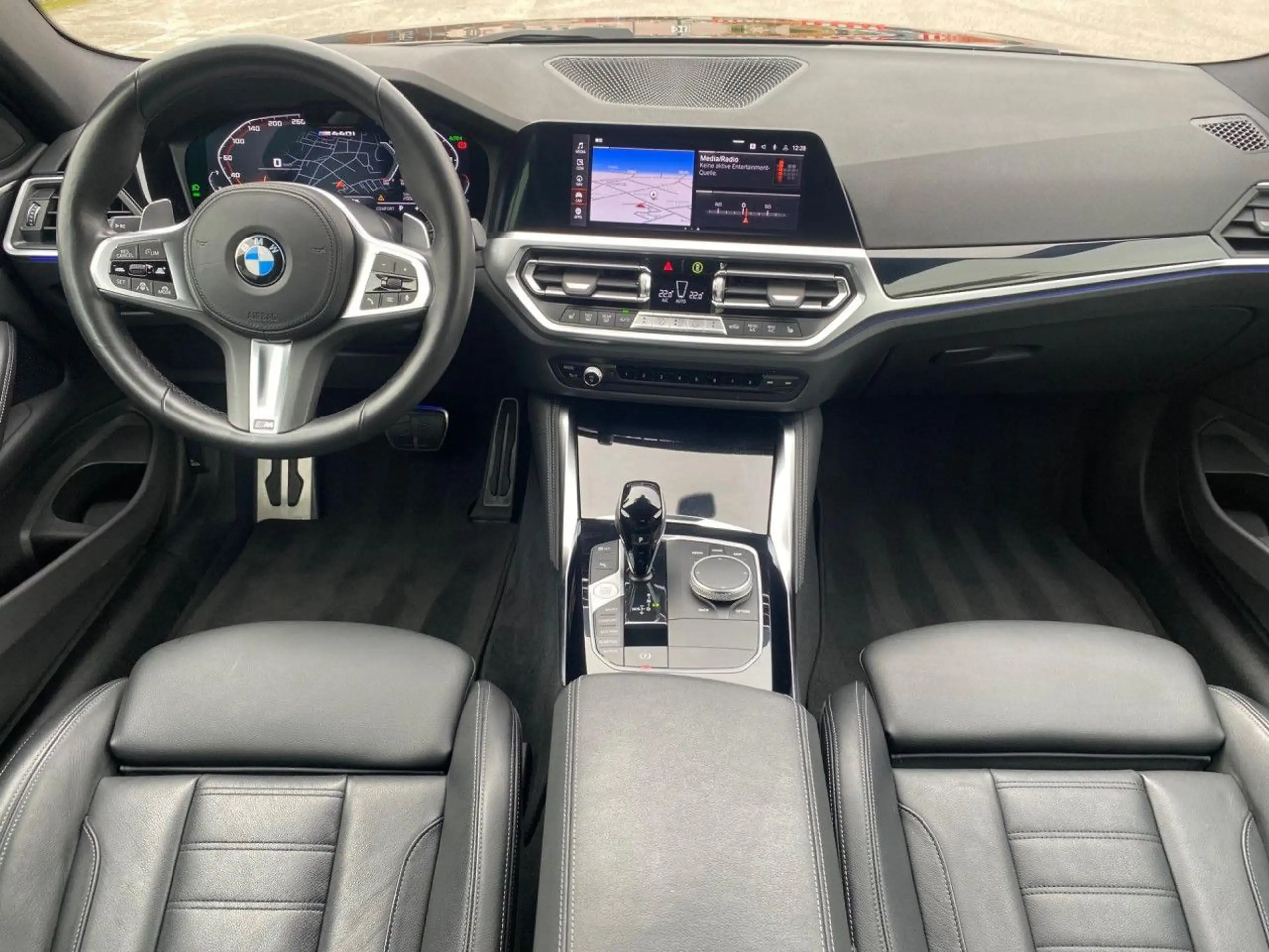 BMW - 440