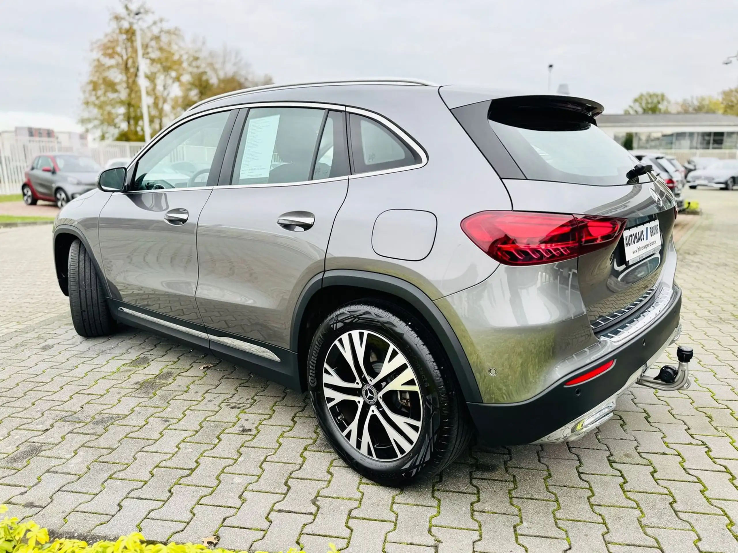 Mercedes-Benz - GLA 220