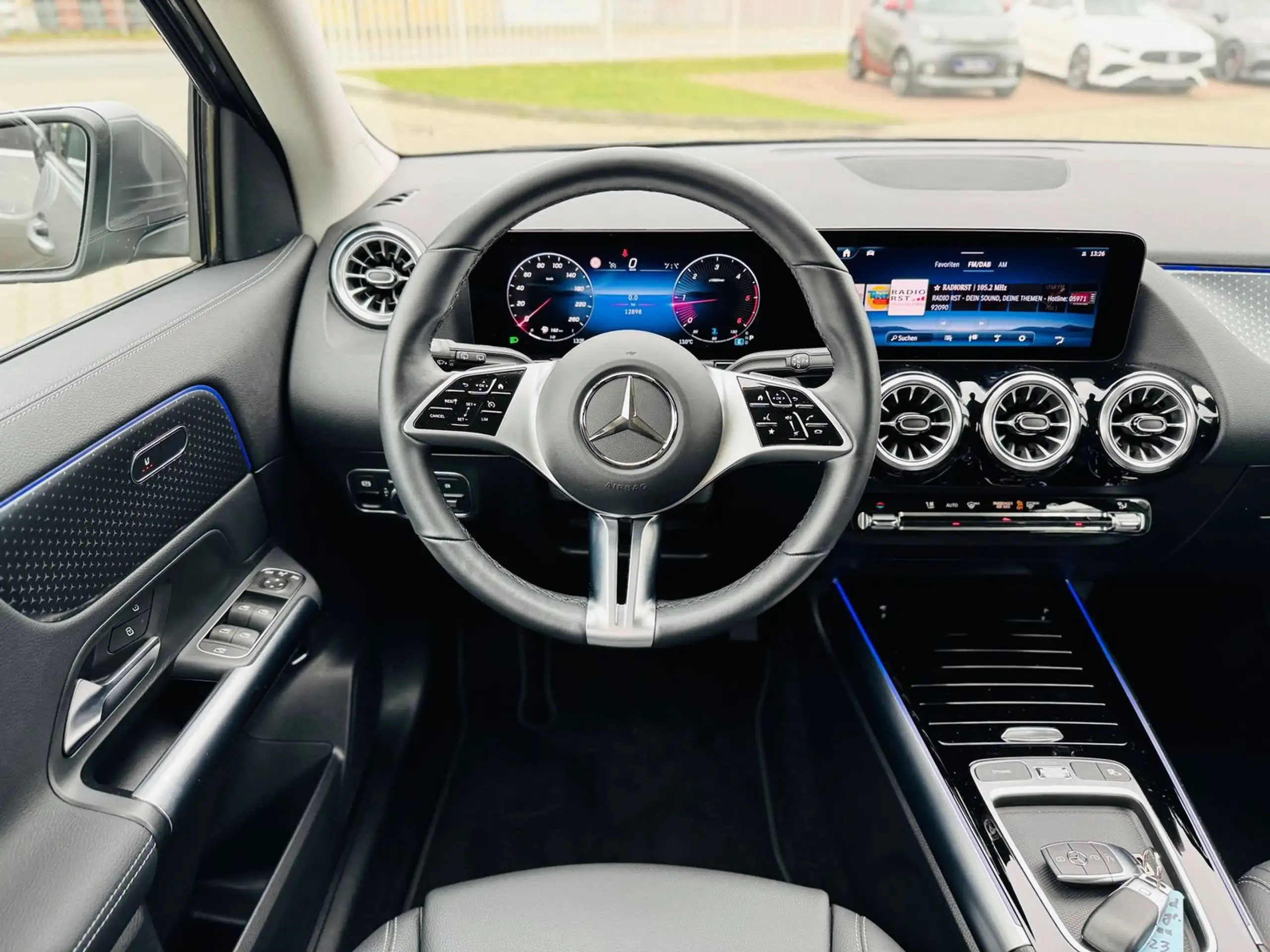 Mercedes-Benz - GLA 220