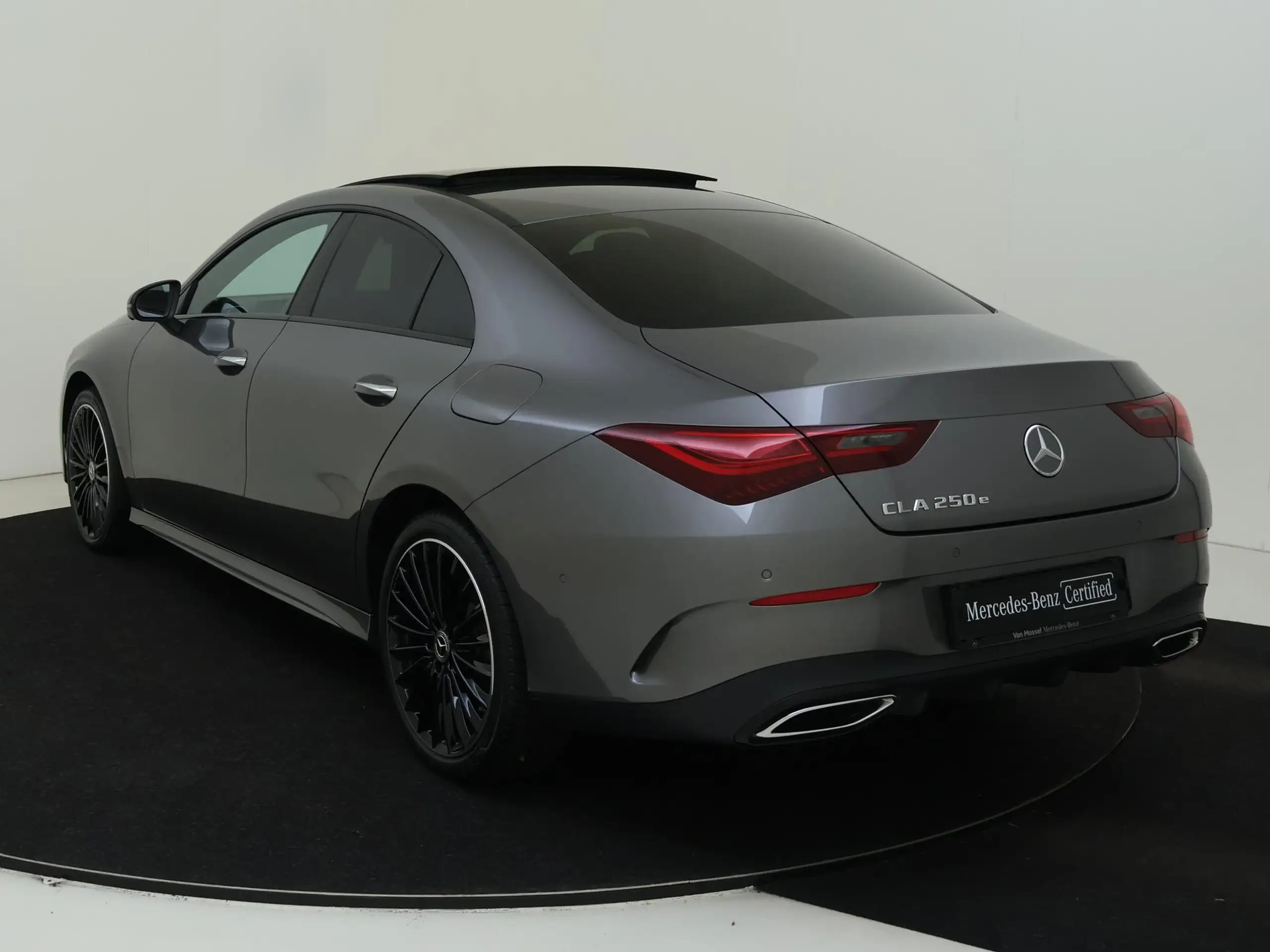 Mercedes-Benz - CLA 250