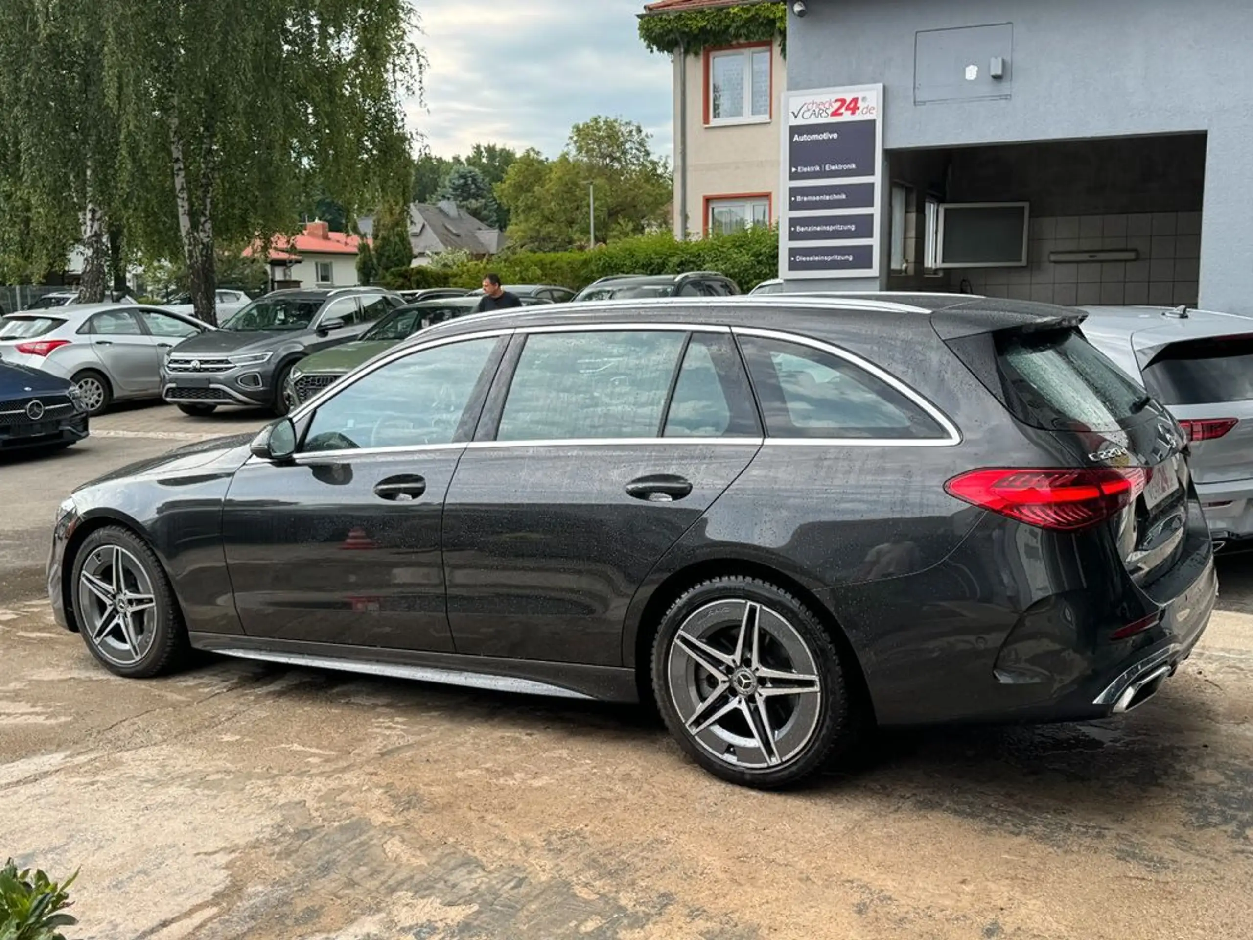 Mercedes-Benz - C 220