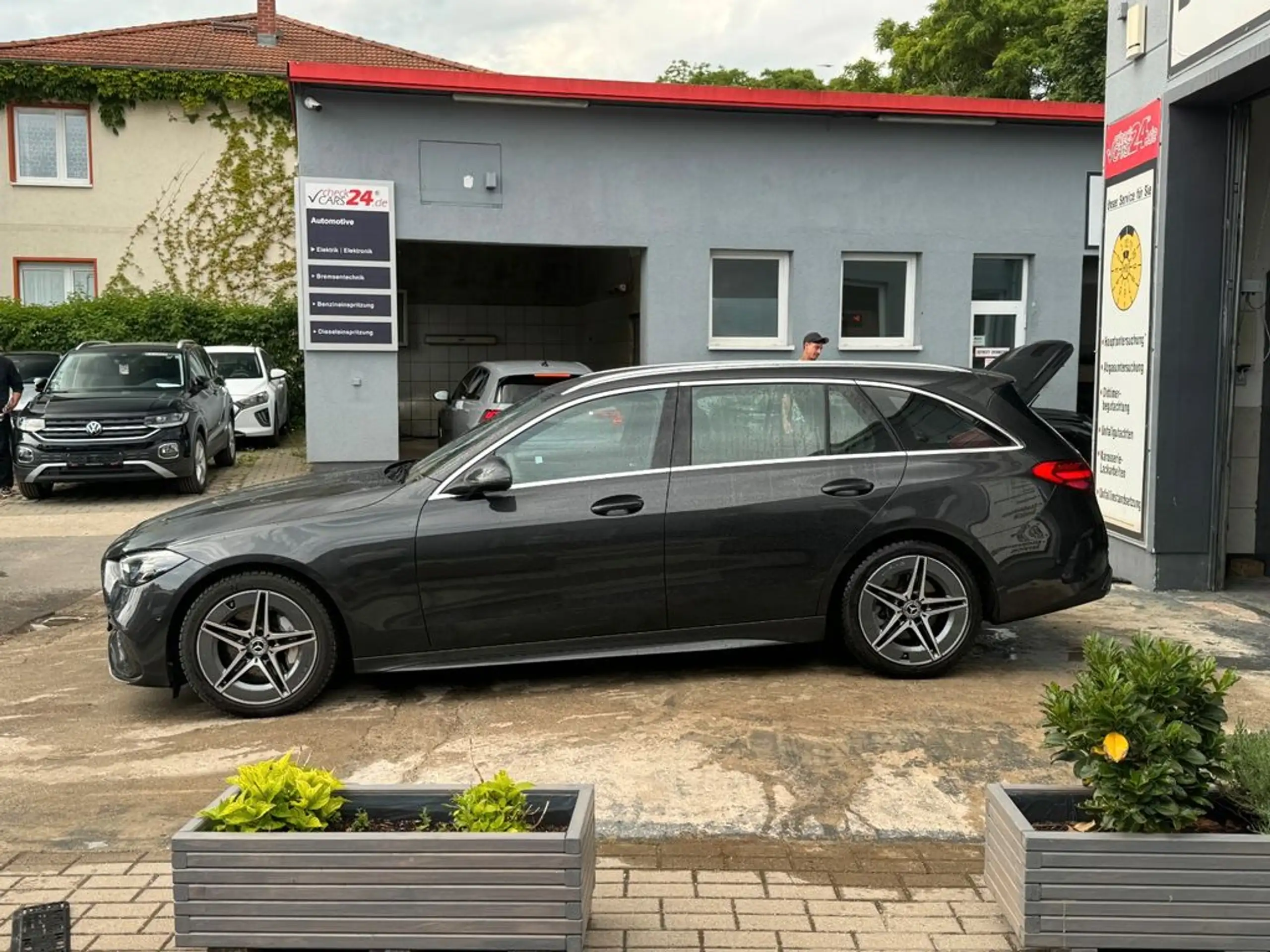 Mercedes-Benz - C 220