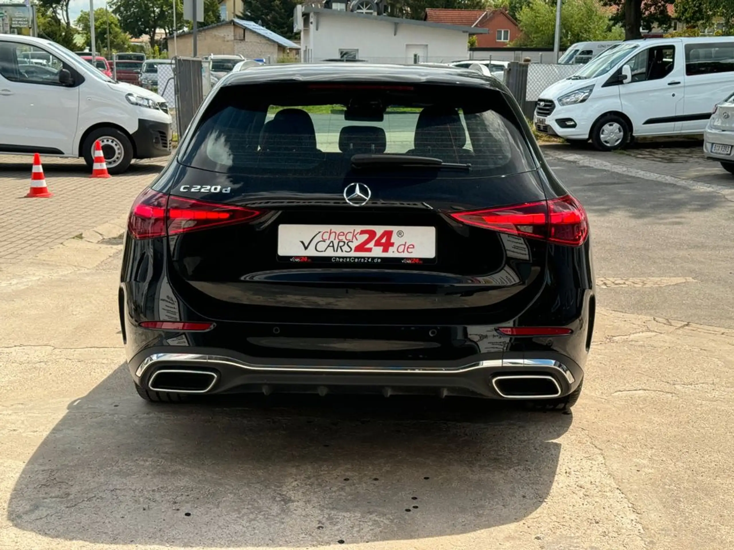 Mercedes-Benz - C 220