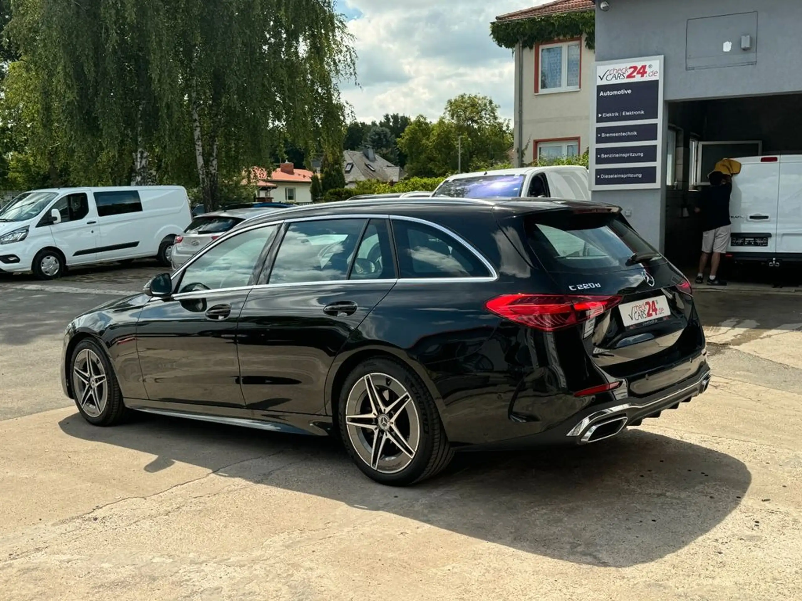 Mercedes-Benz - C 220