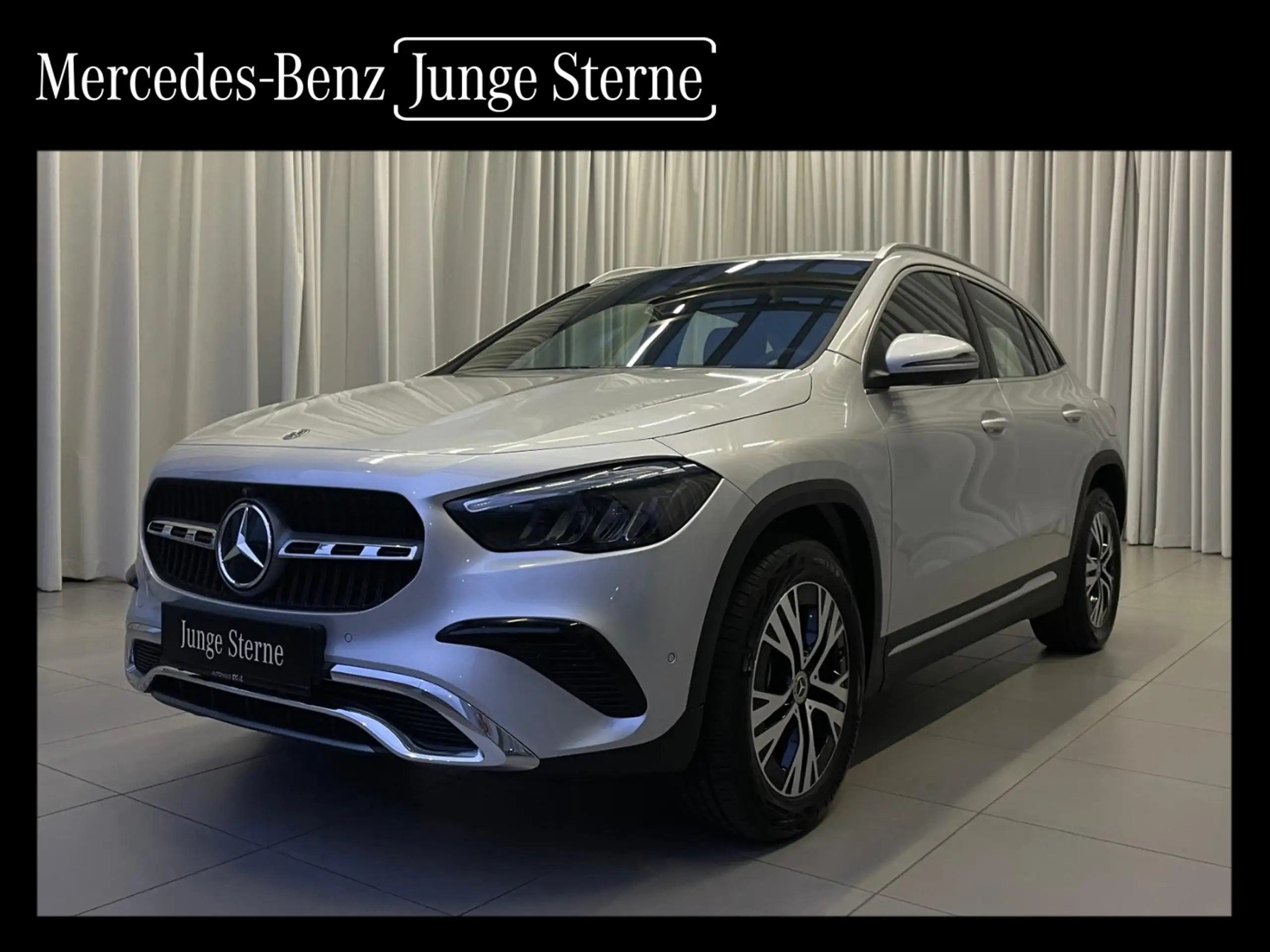 Mercedes-Benz - GLA 200