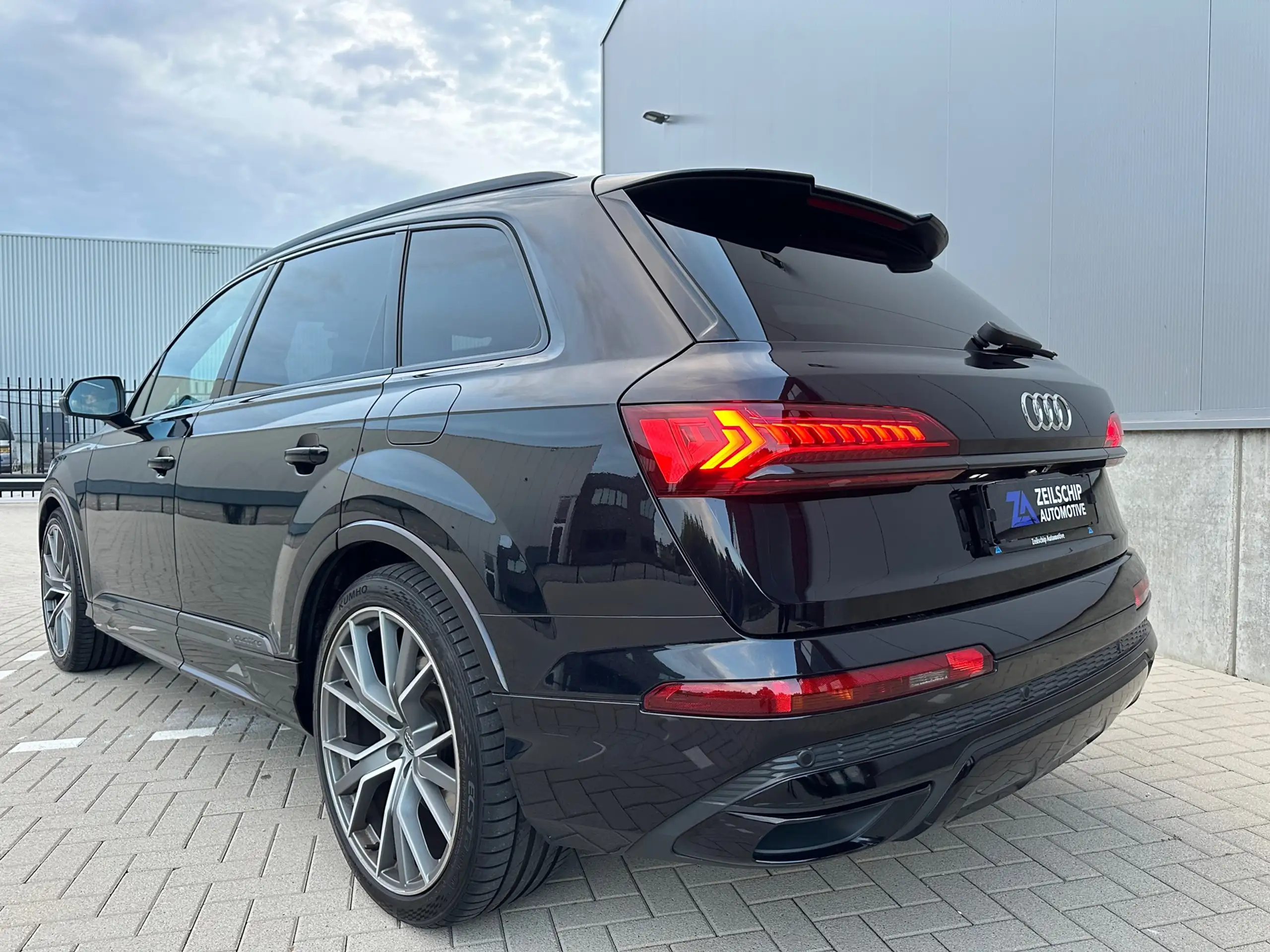 Audi - Q7