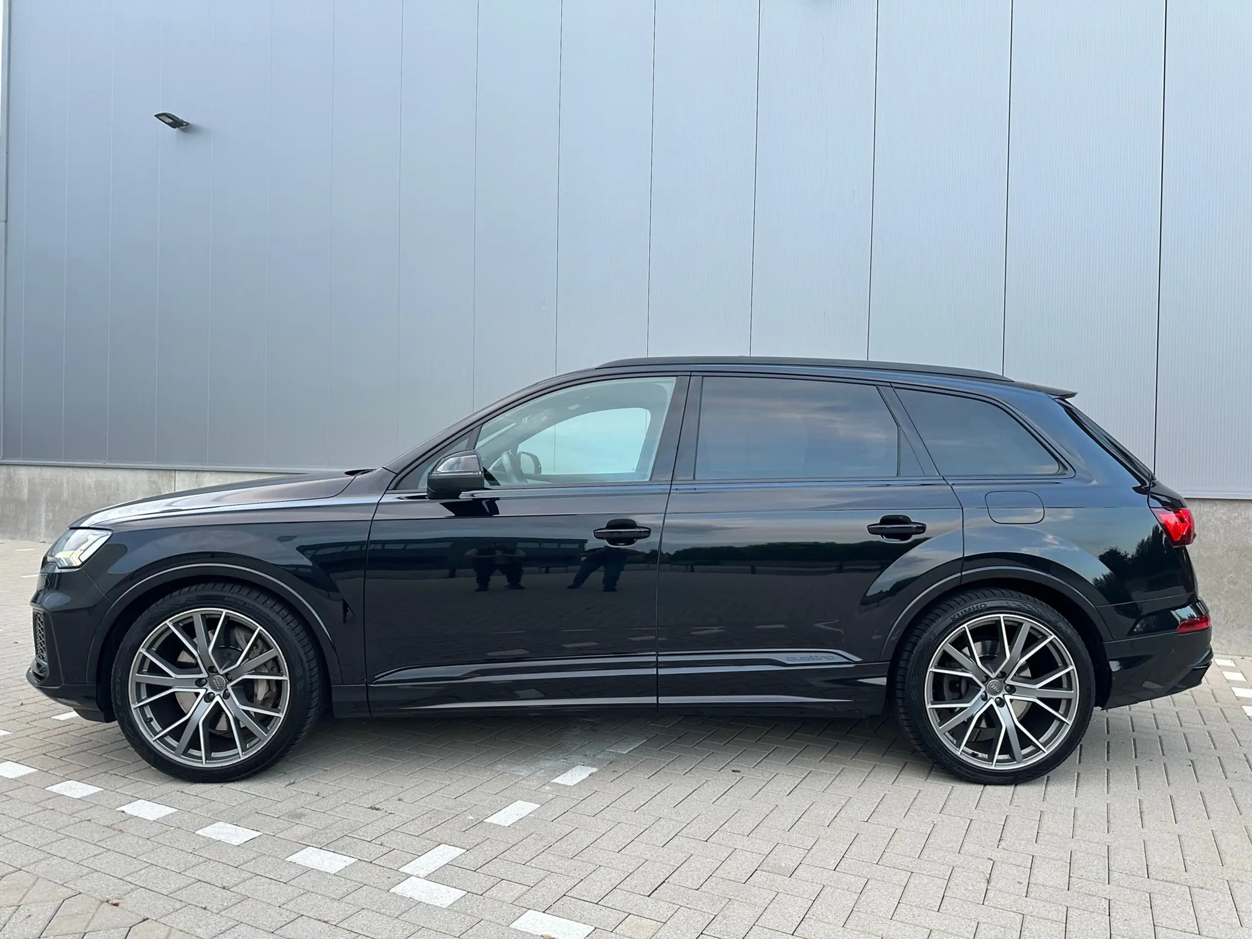 Audi - Q7