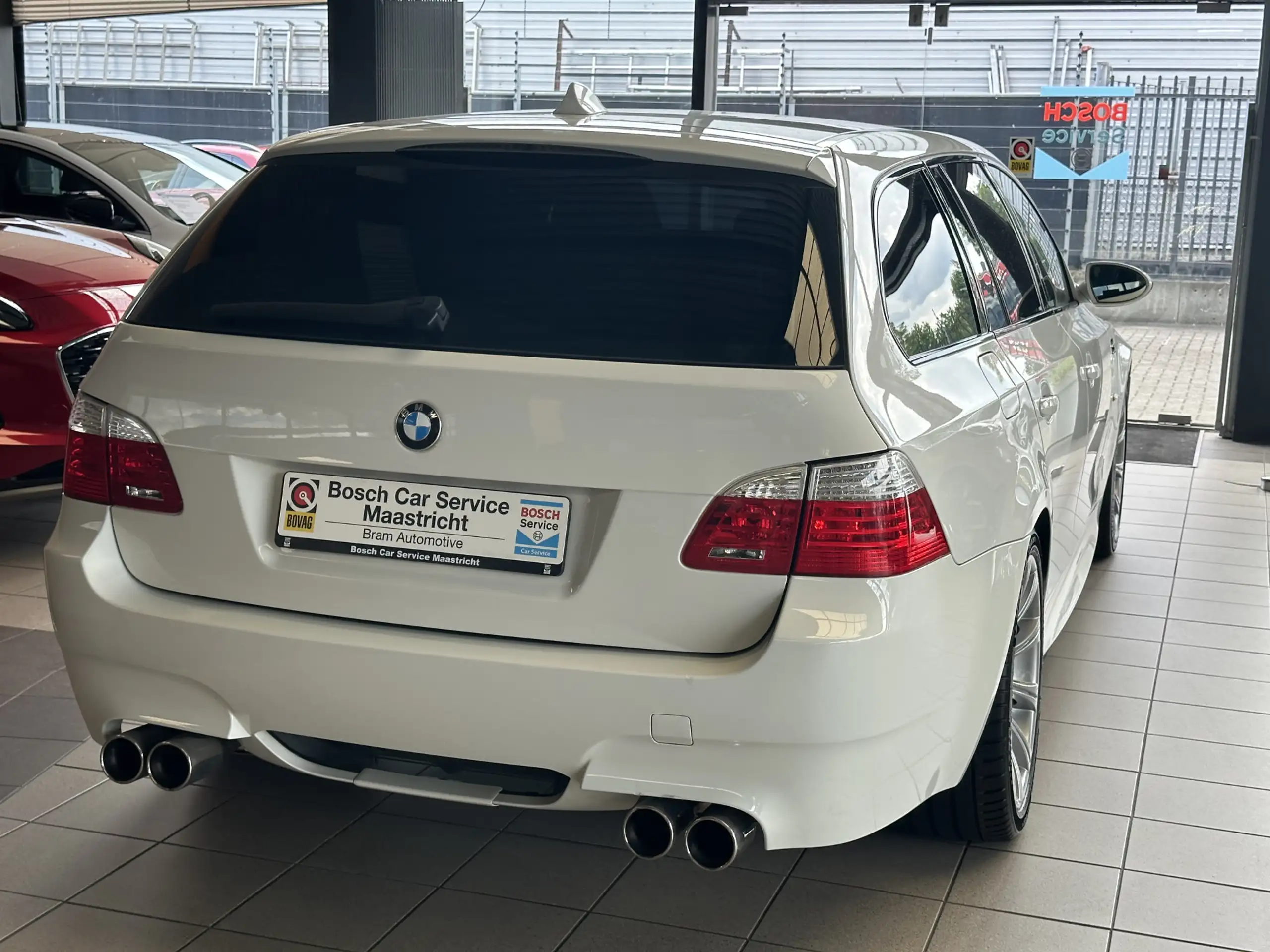 BMW - M5