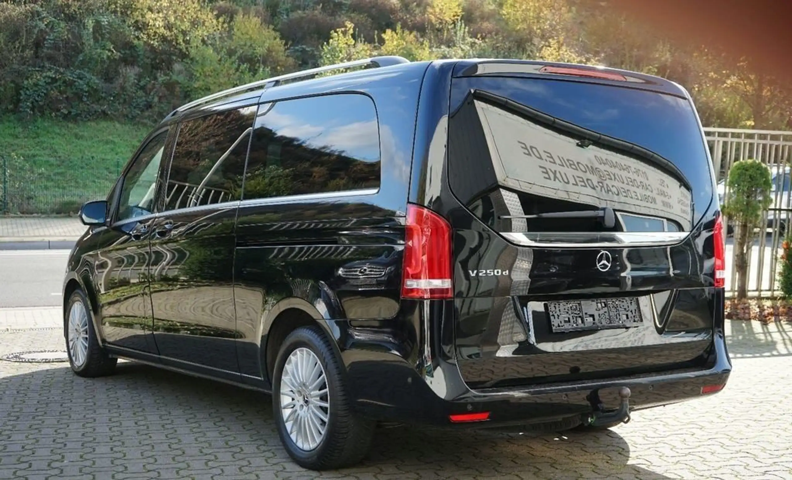 Mercedes-Benz - V 250