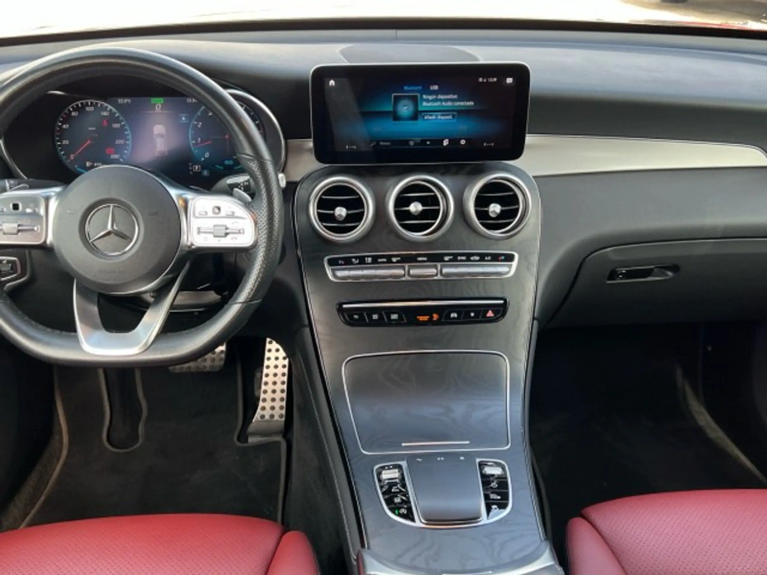 Mercedes-Benz - GLC 200