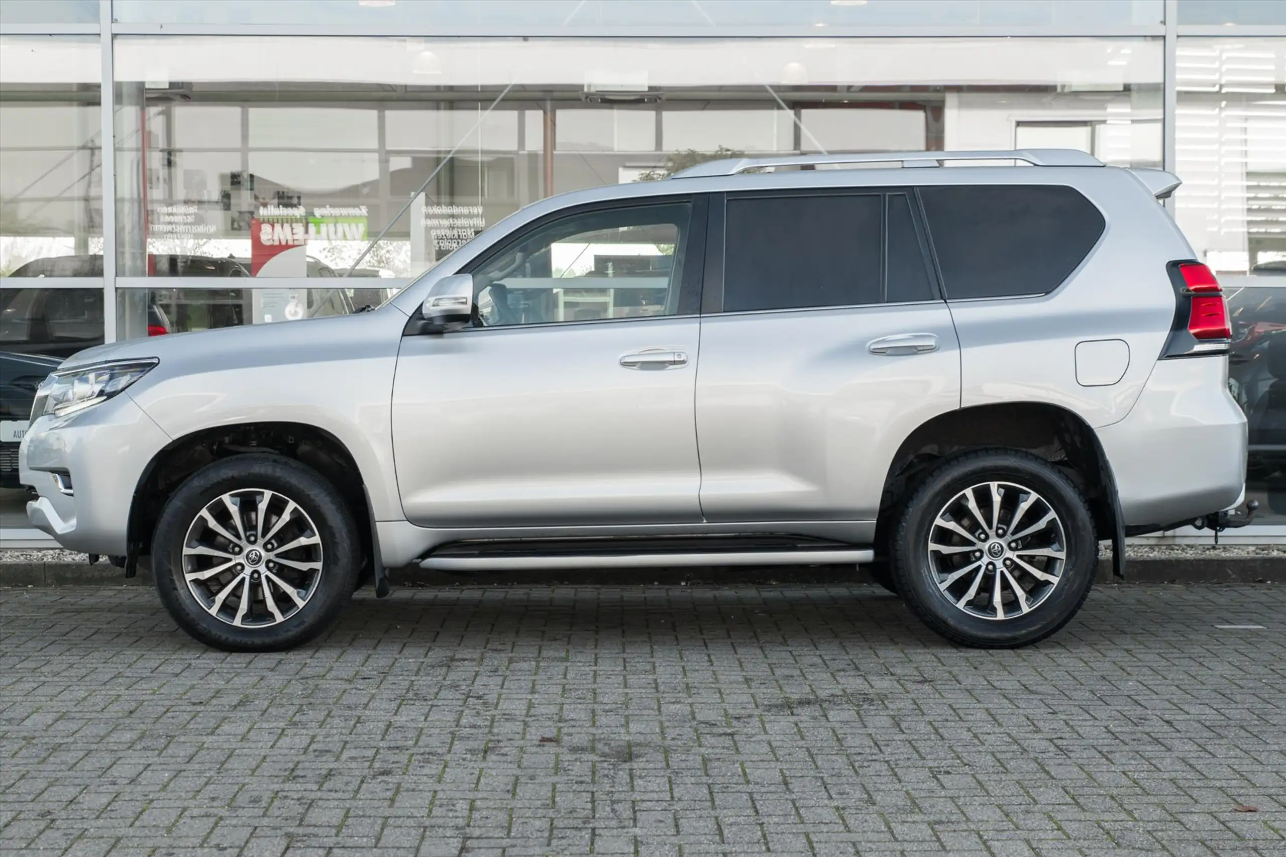 Toyota - Land Cruiser