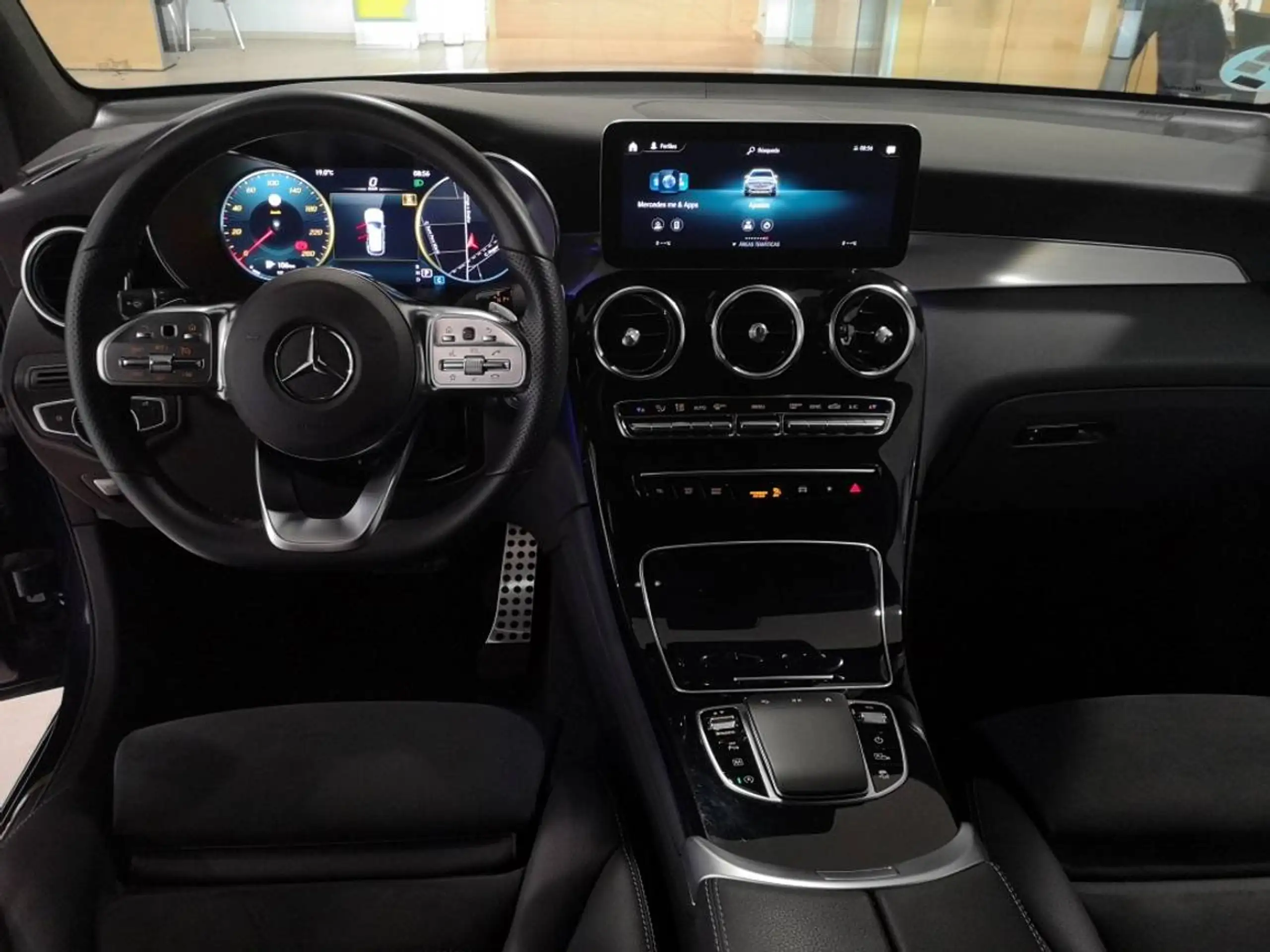 Mercedes-Benz - GLC 300