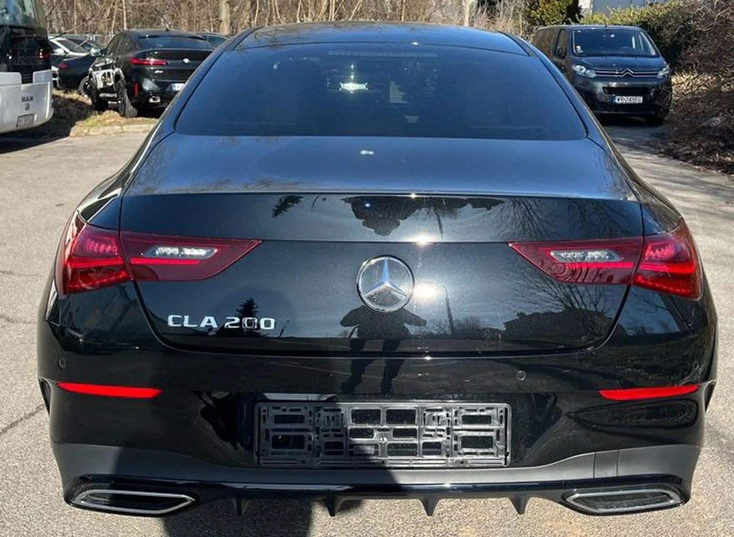 Mercedes-Benz - CLA 200