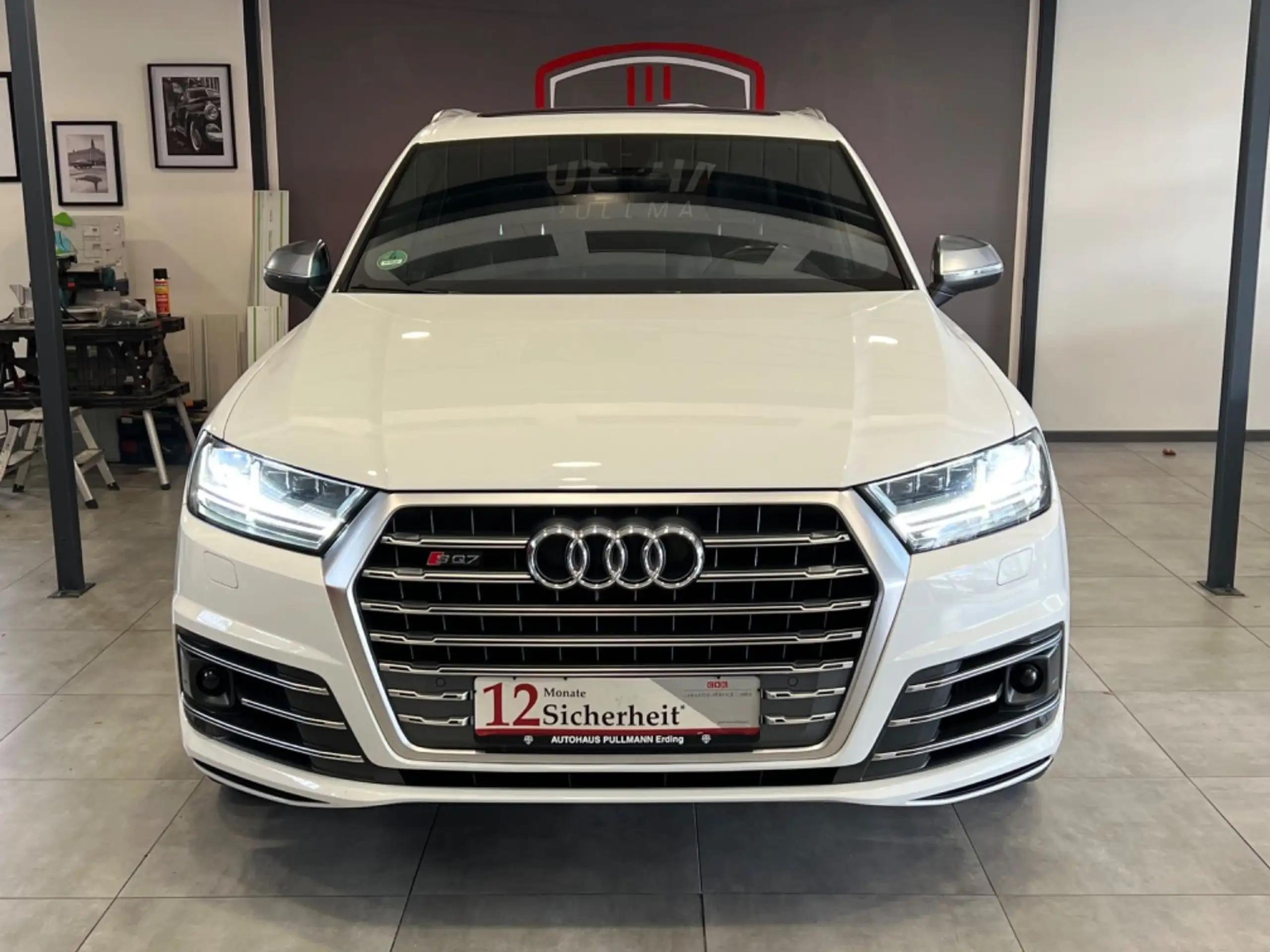 Audi - SQ7