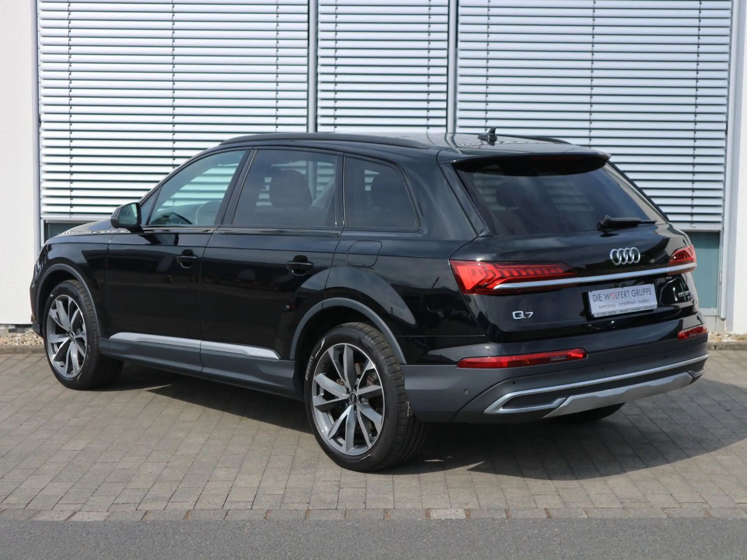 Audi - Q7