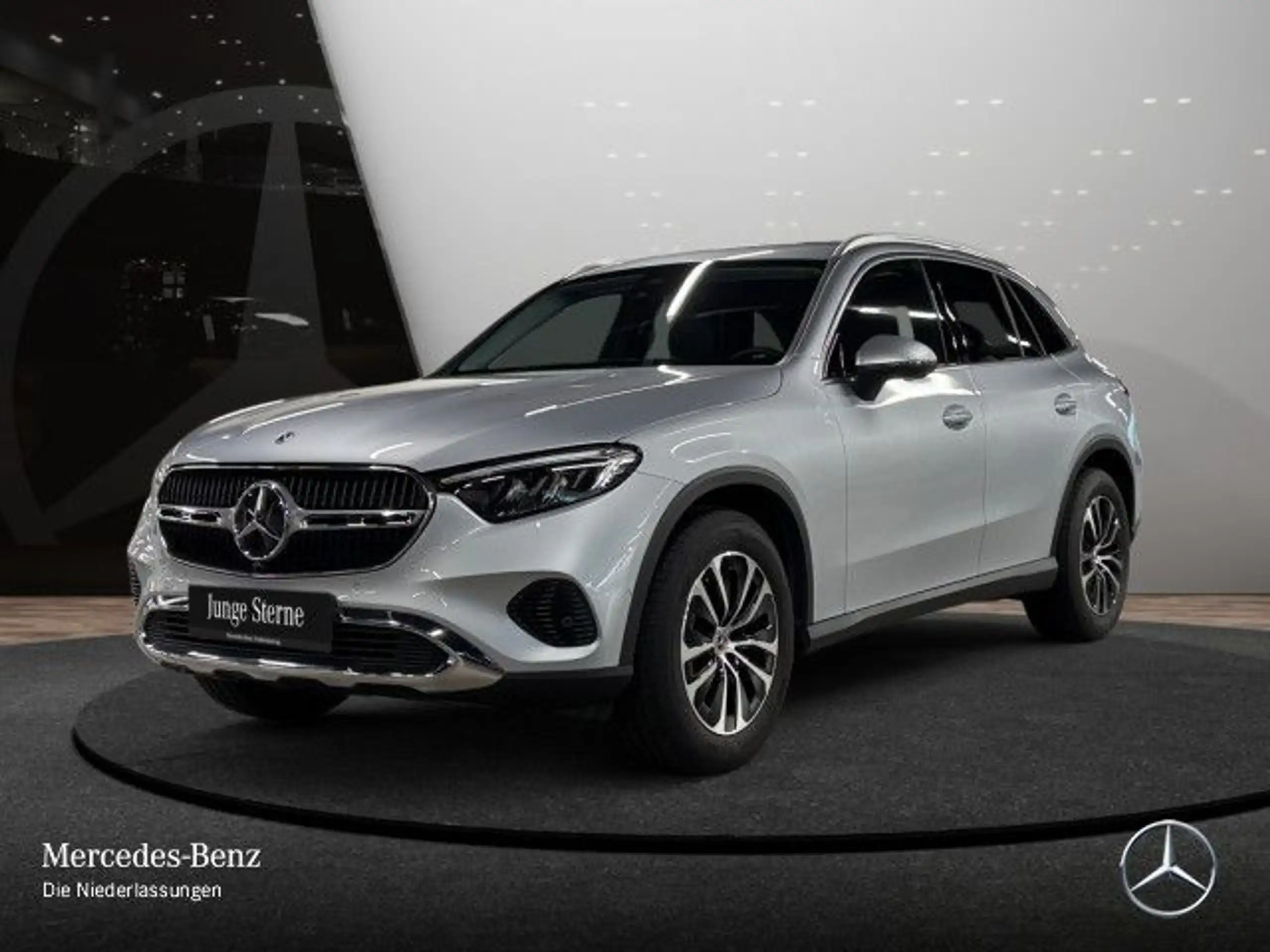 Mercedes-Benz - GLC 200