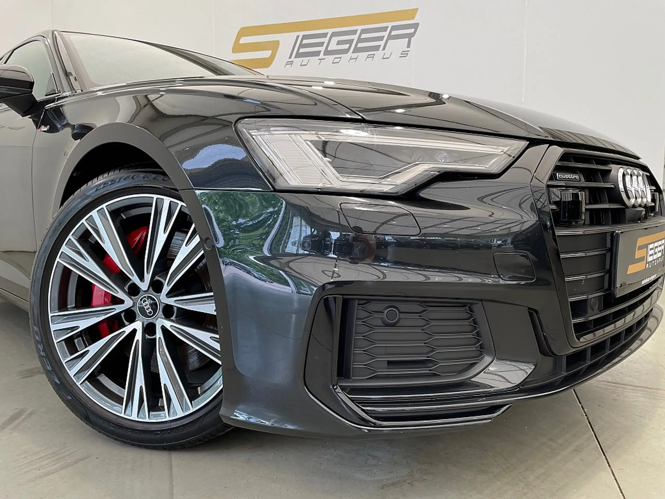 Audi - A6