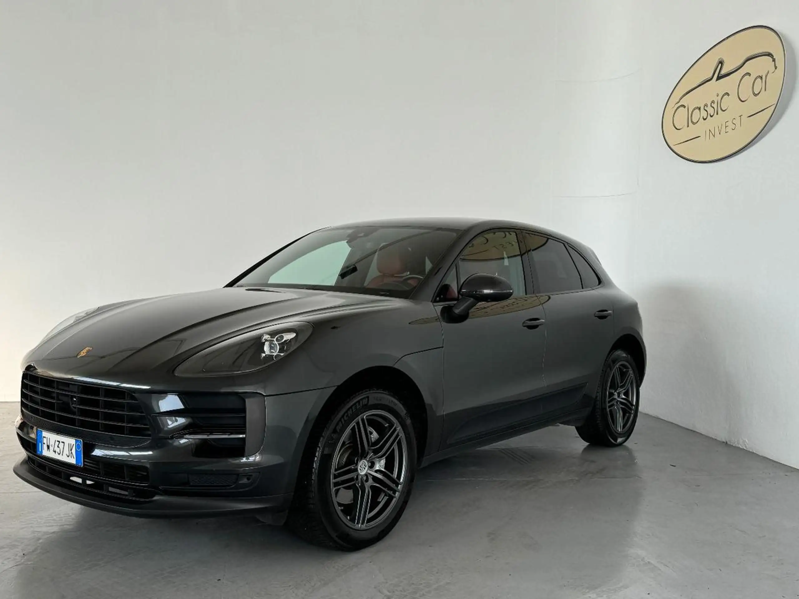 Porsche - Macan