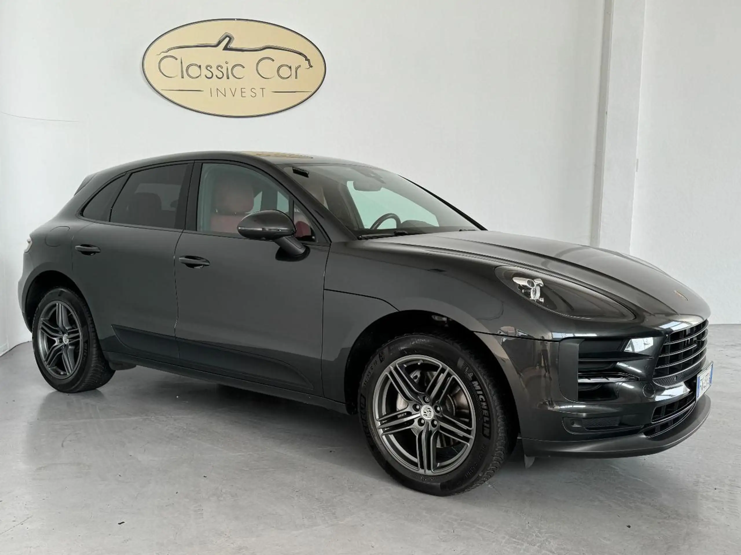 Porsche - Macan