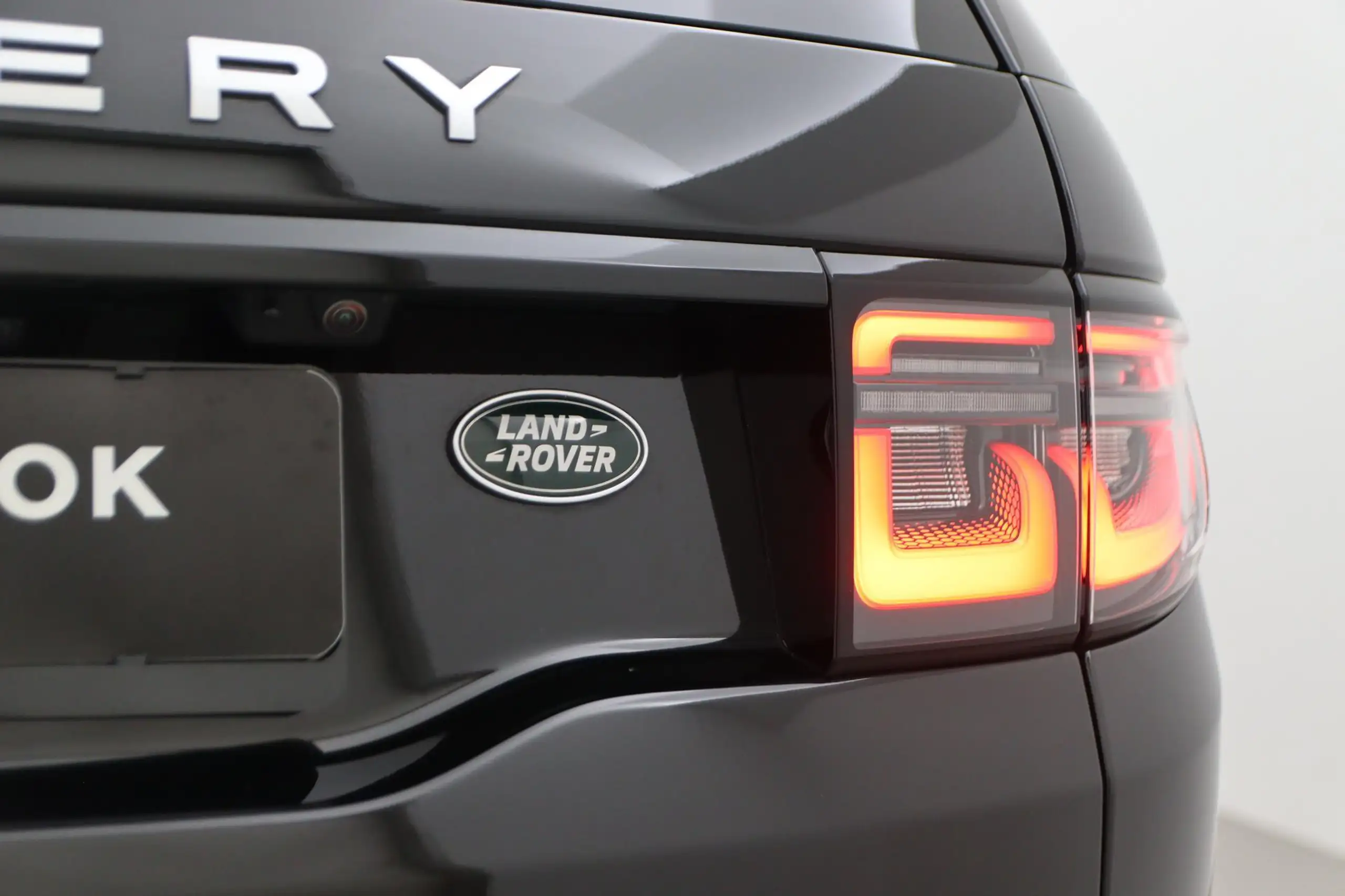 Land Rover - Discovery Sport