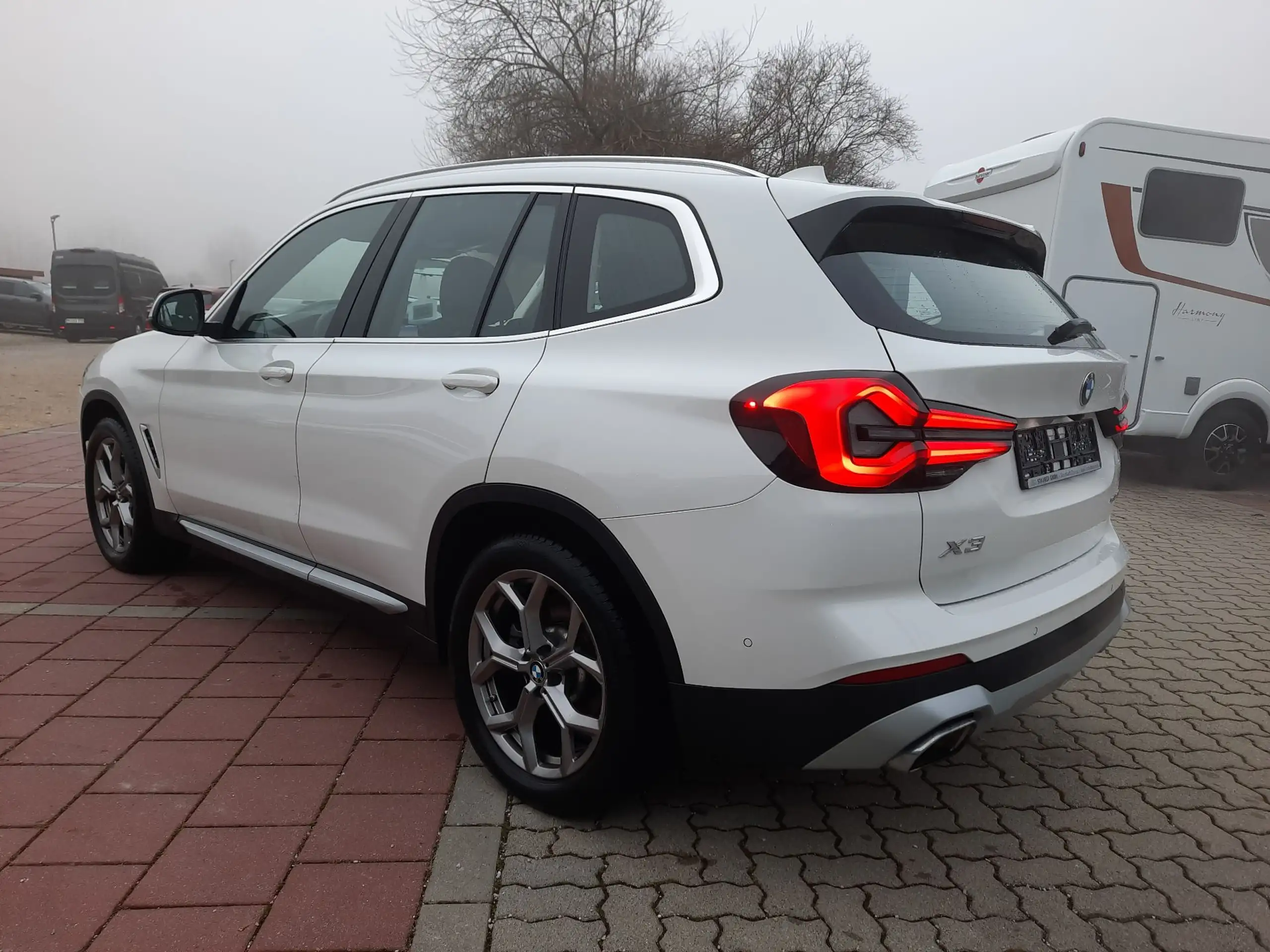 BMW - X3