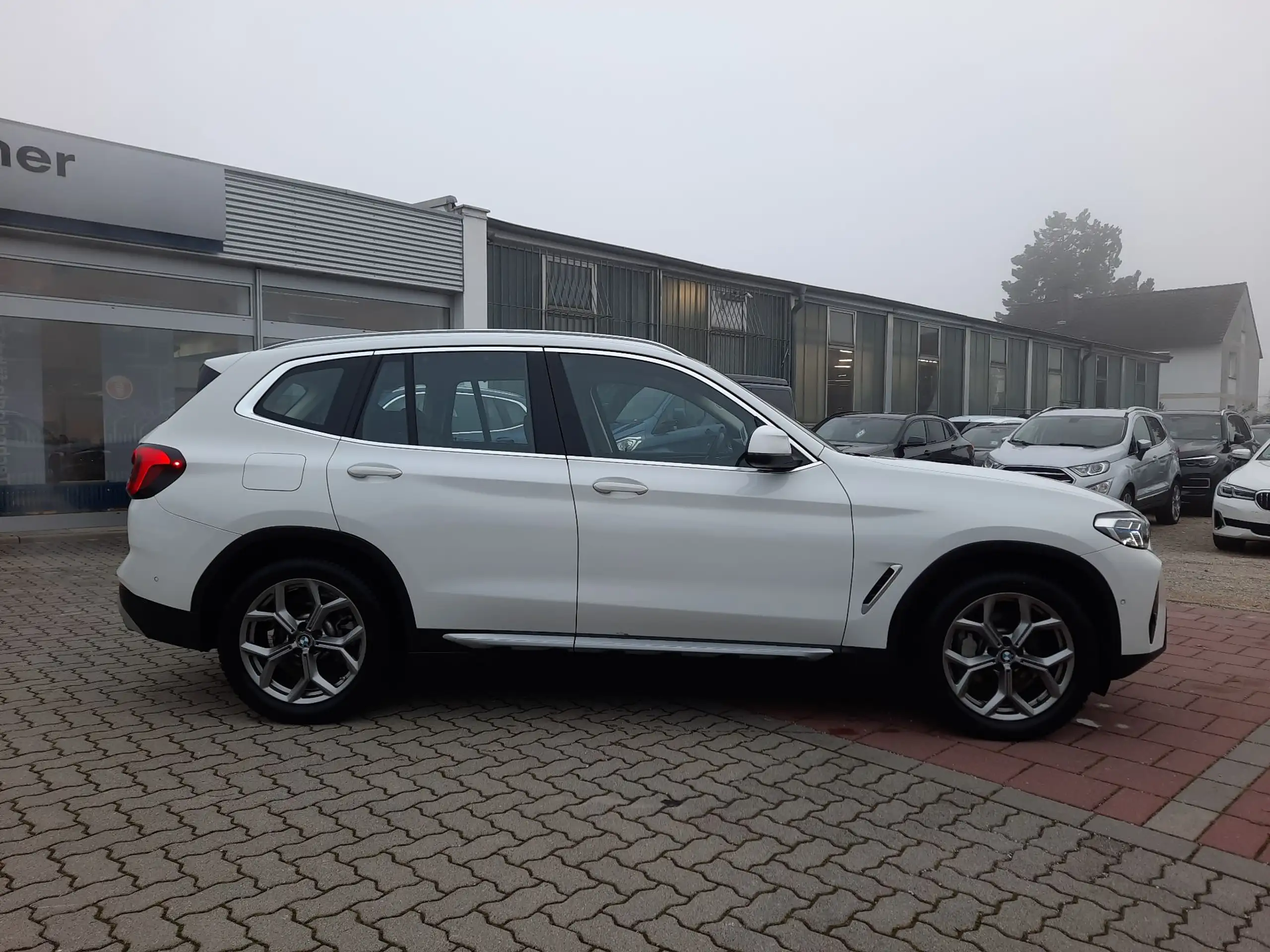 BMW - X3