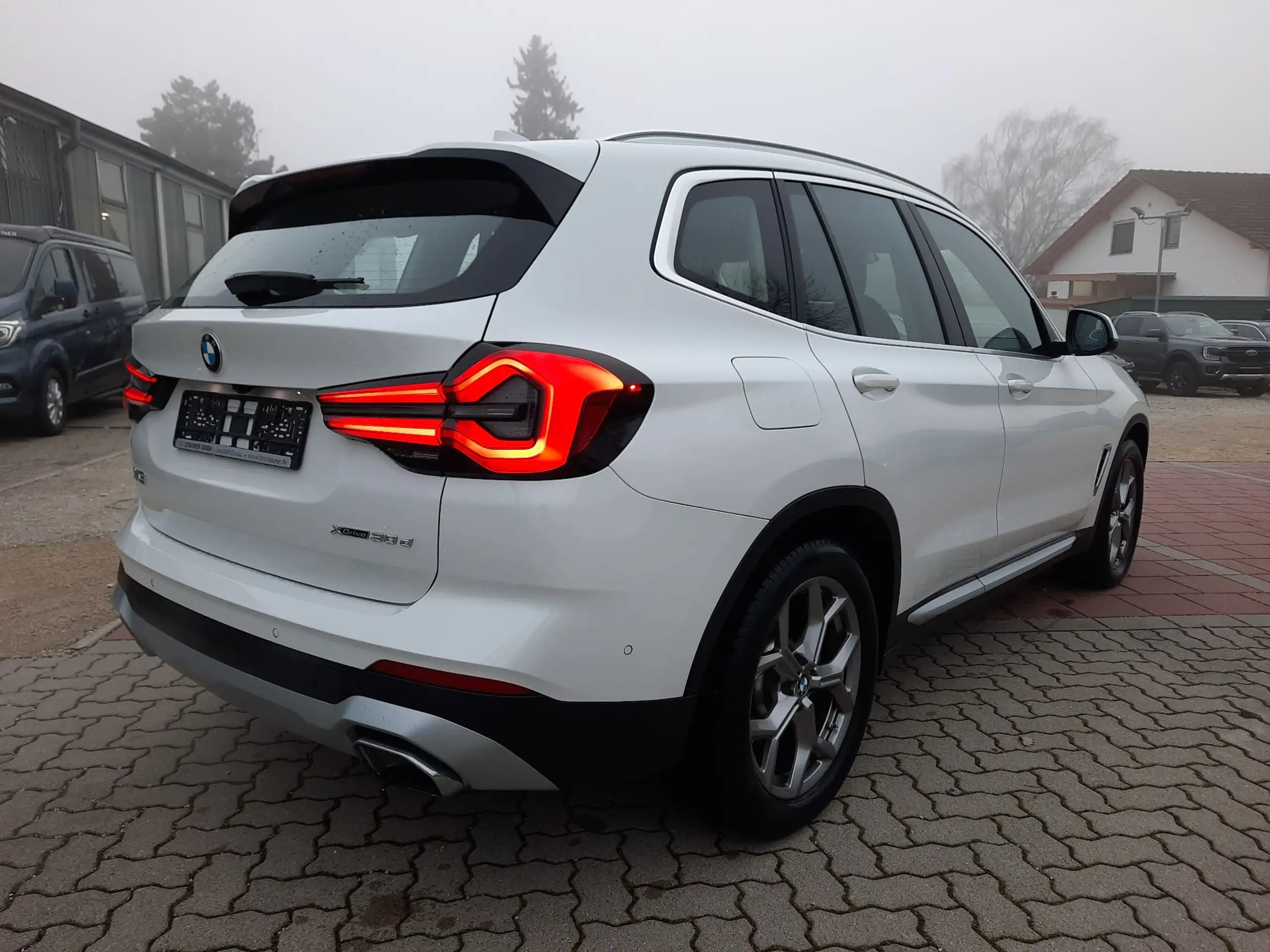 BMW - X3