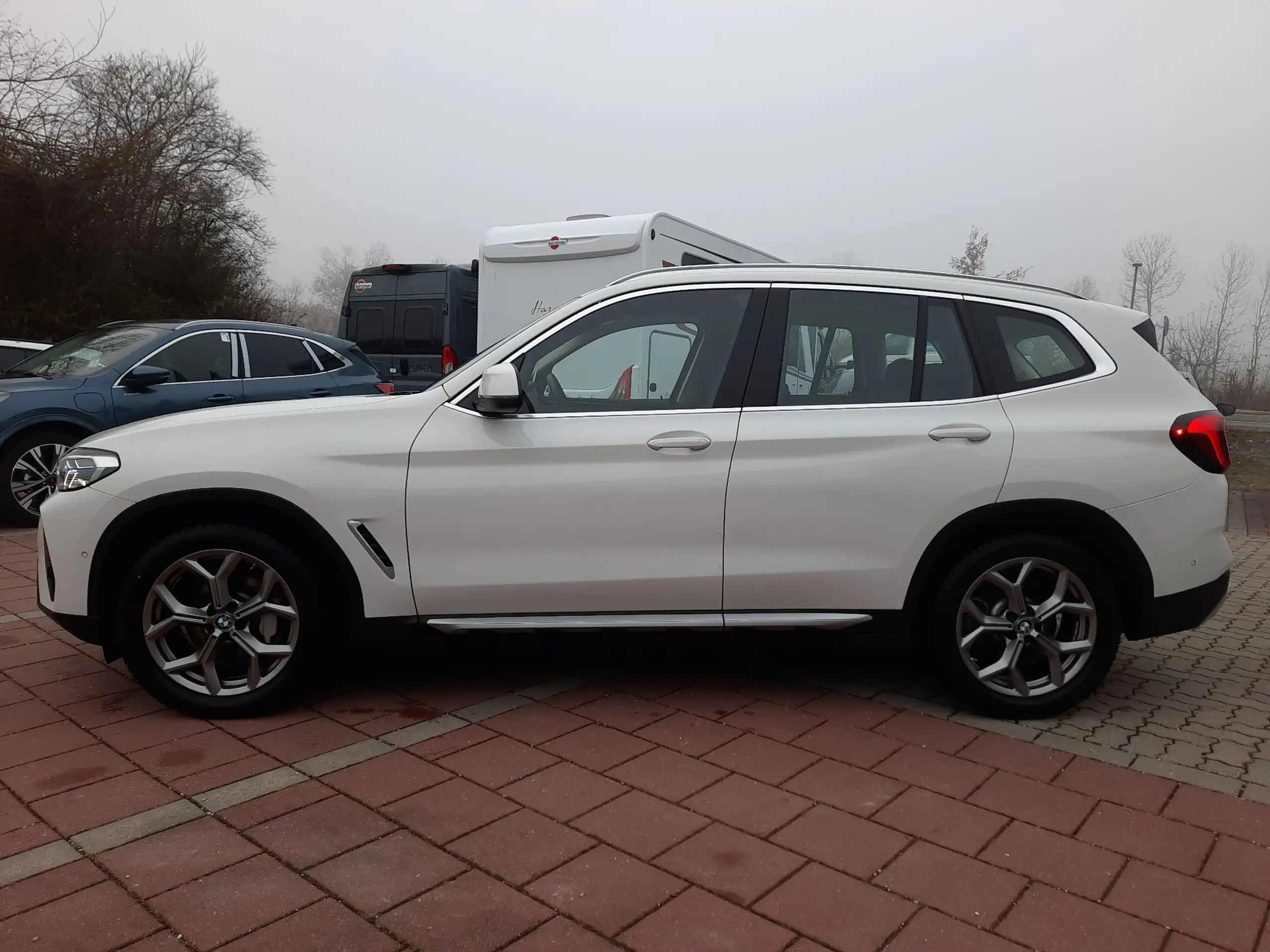 BMW - X3