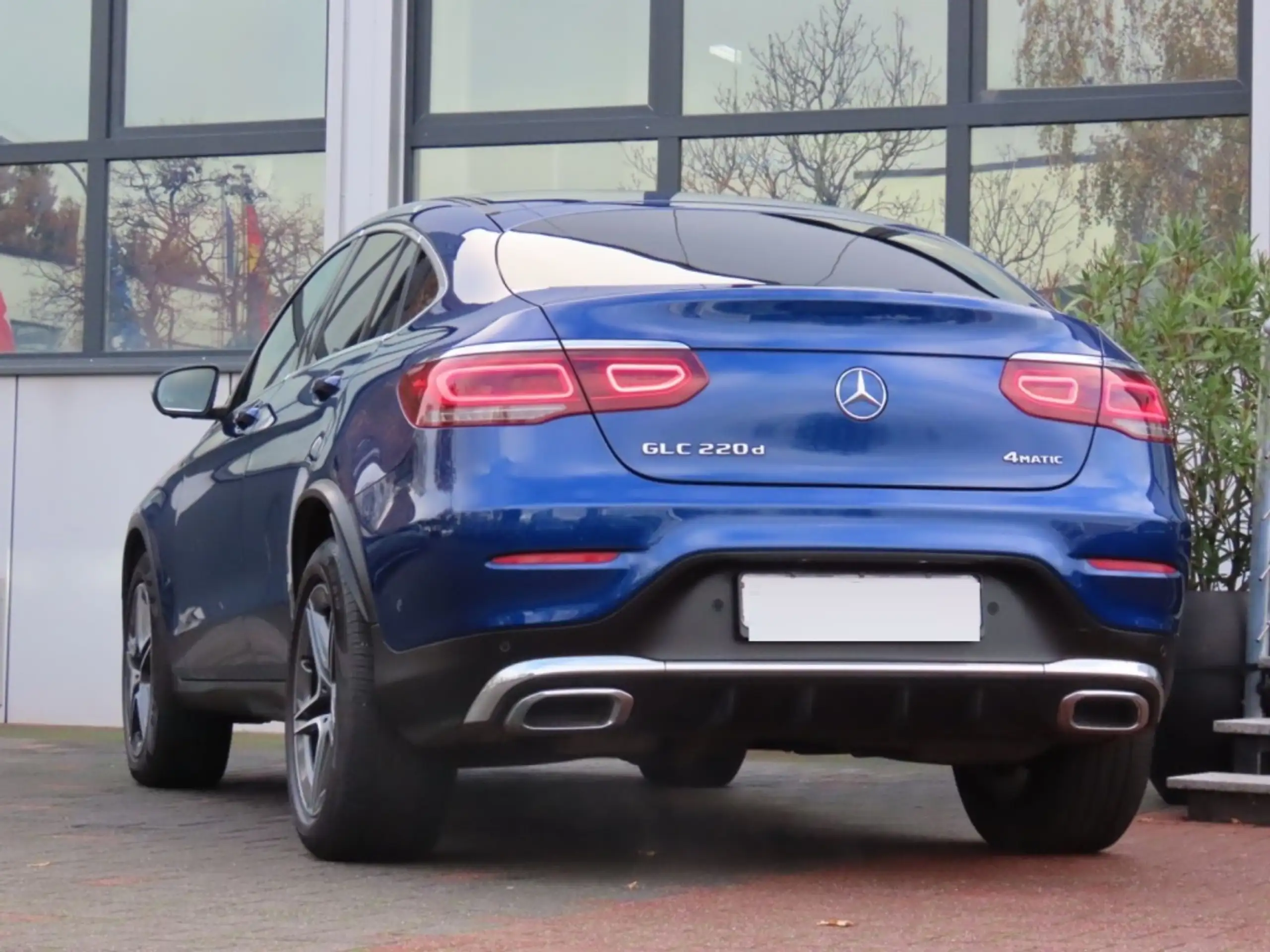 Mercedes-Benz - GLC 220