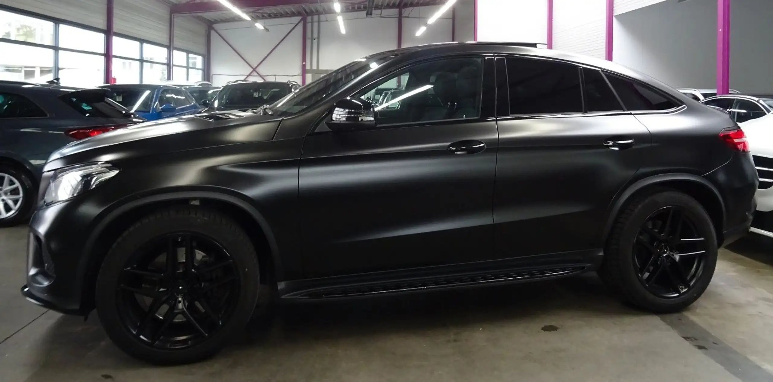 Mercedes-Benz - GLE 43 AMG