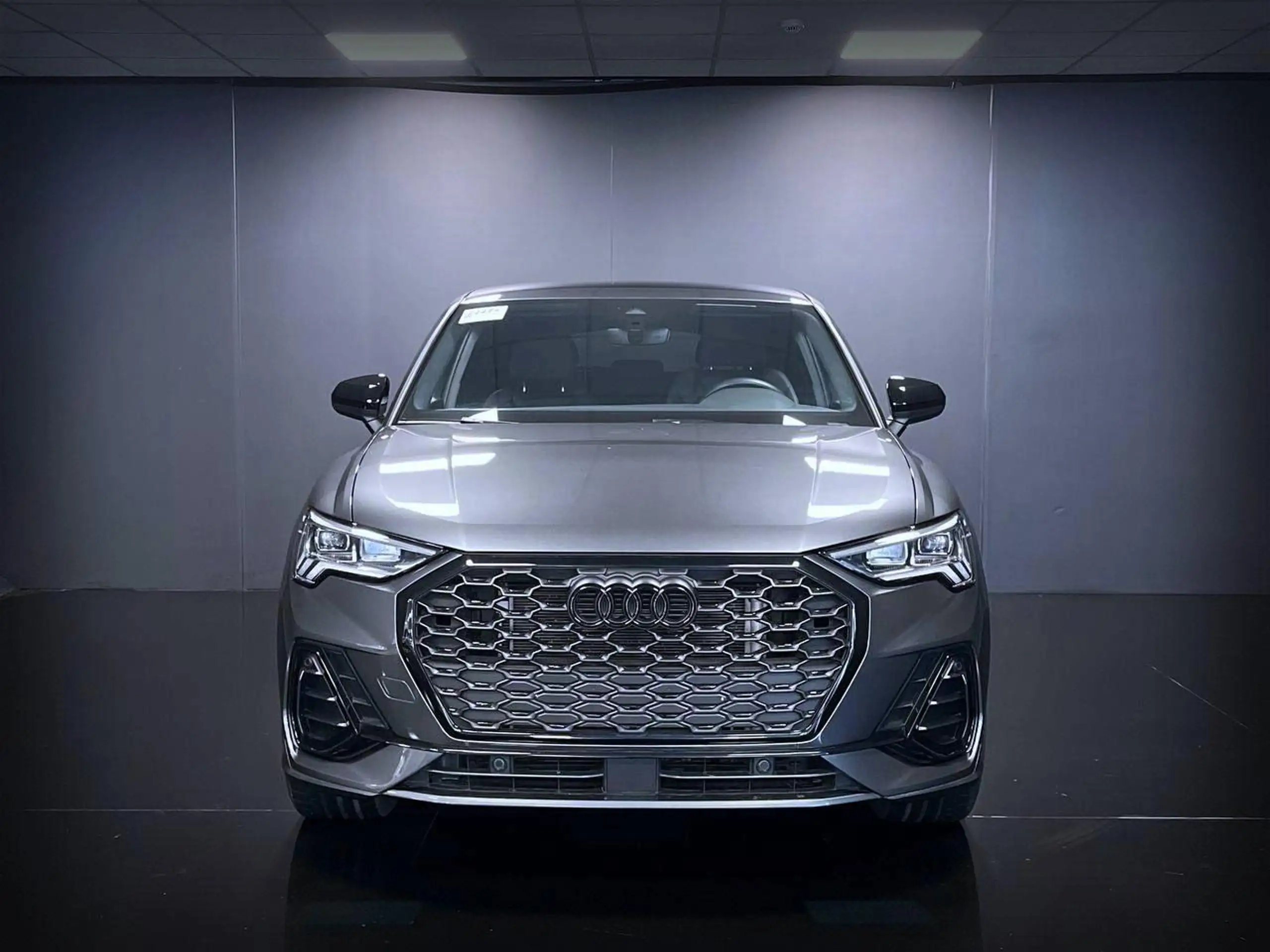 Audi - Q3