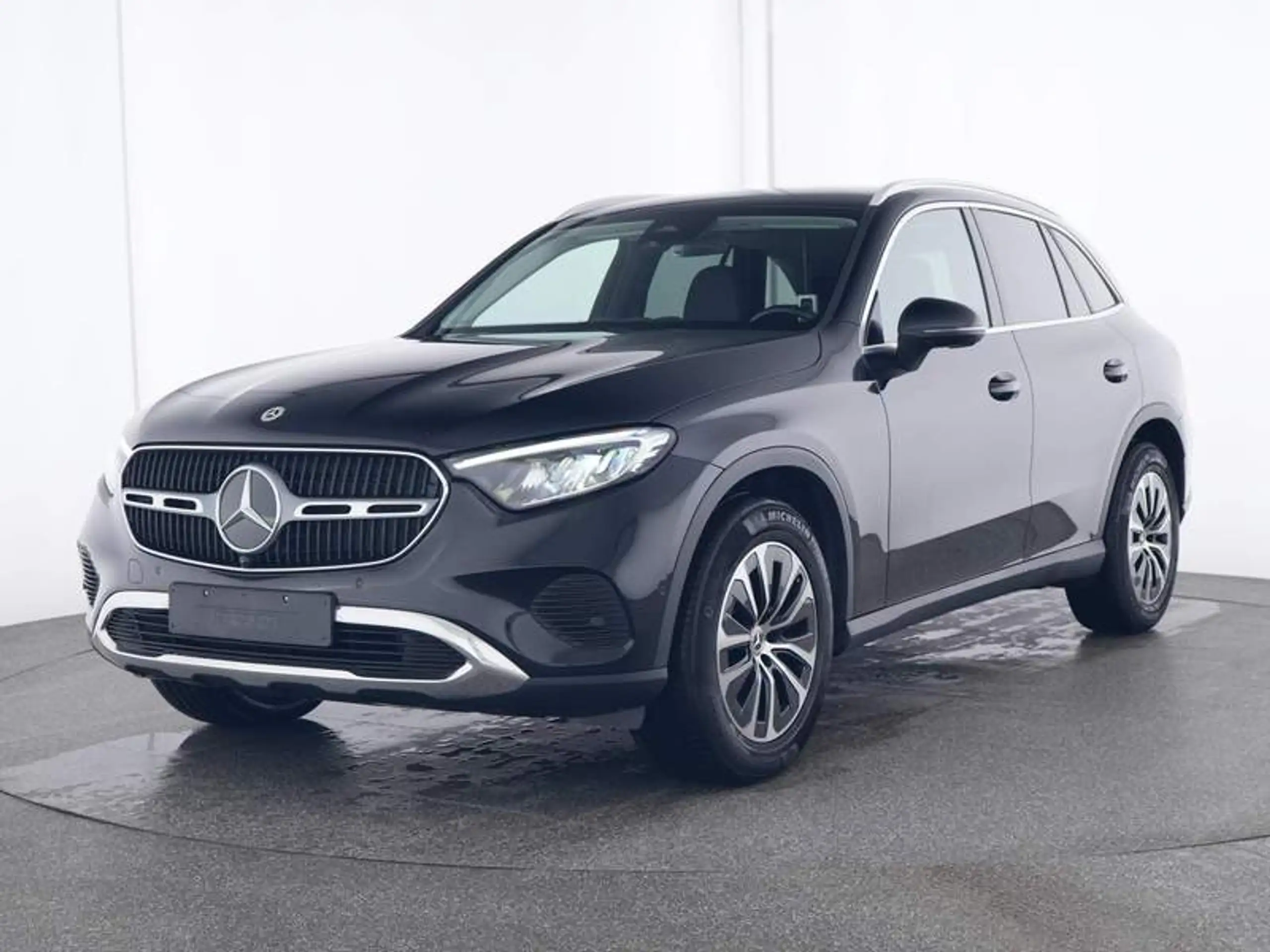 Mercedes-Benz - GLC 220