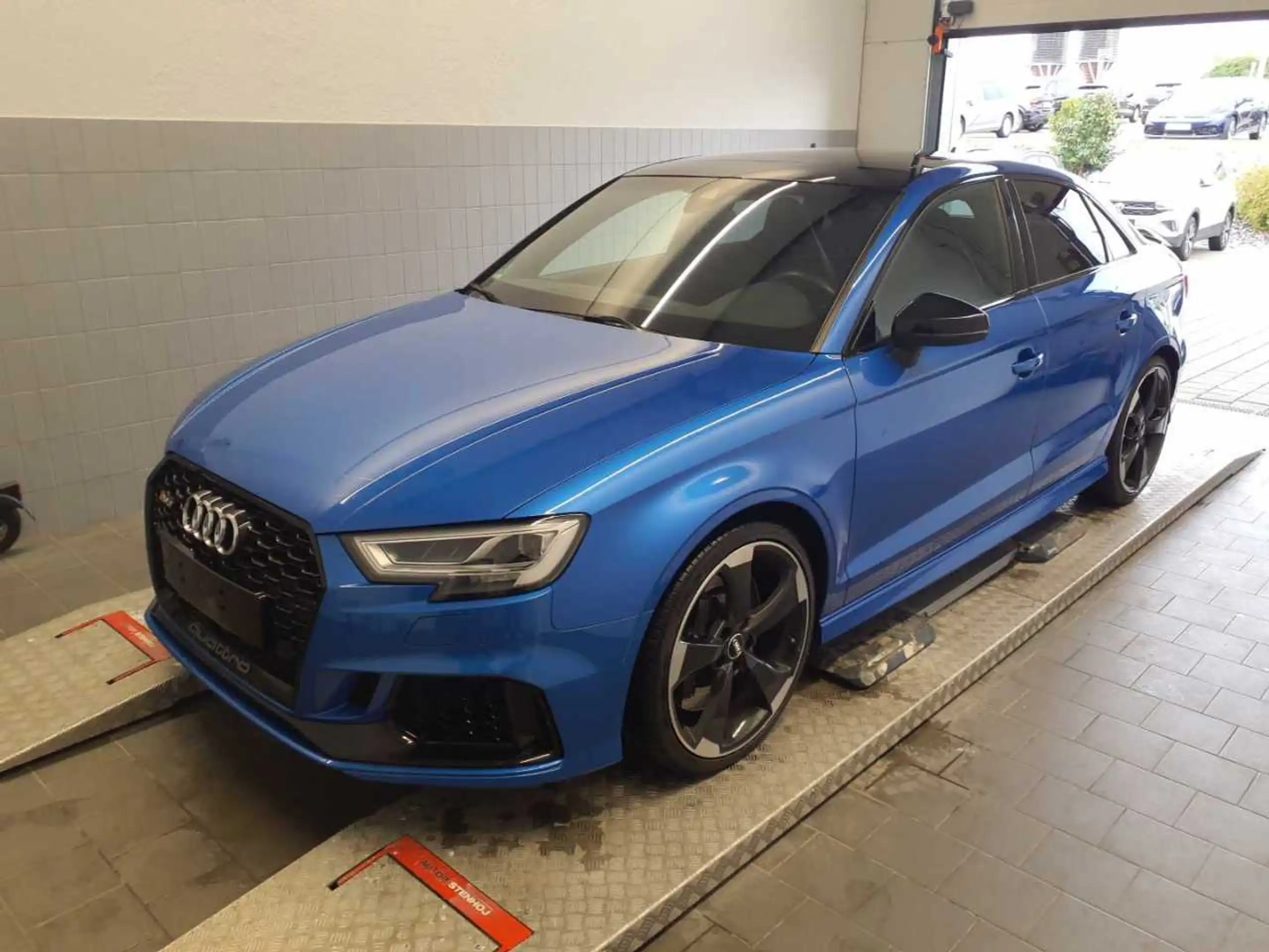 Audi - RS3