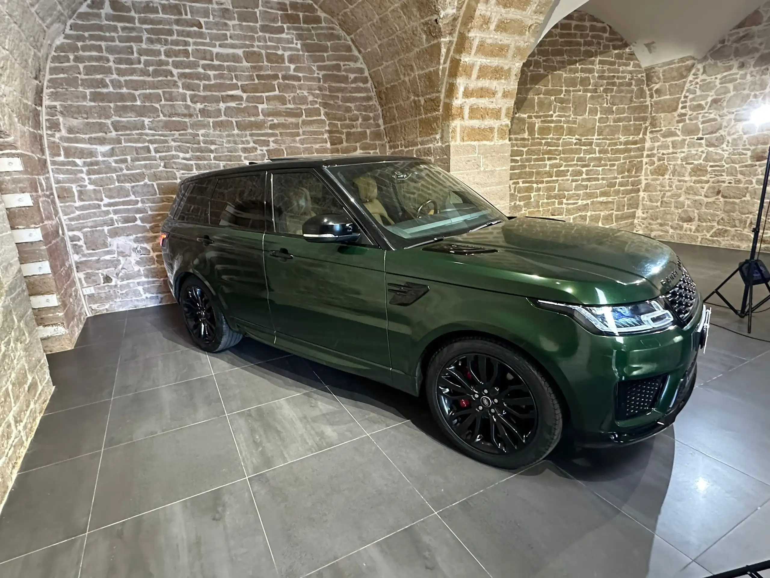 Land Rover - Range Rover Sport