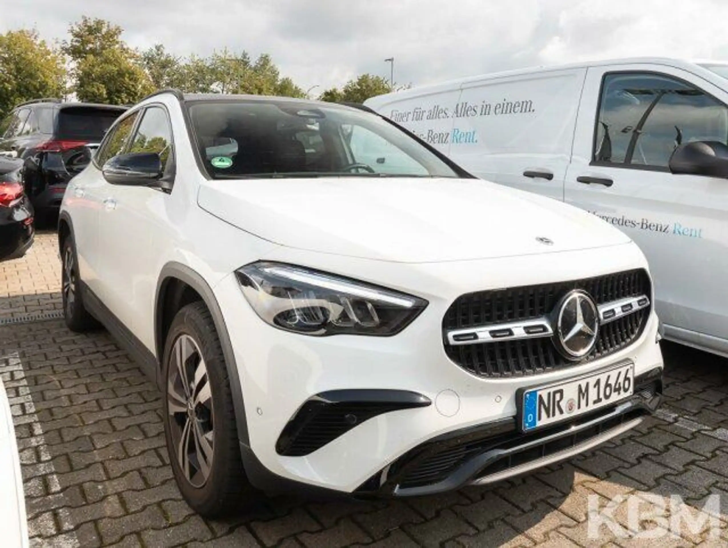 Mercedes-Benz - GLA 250