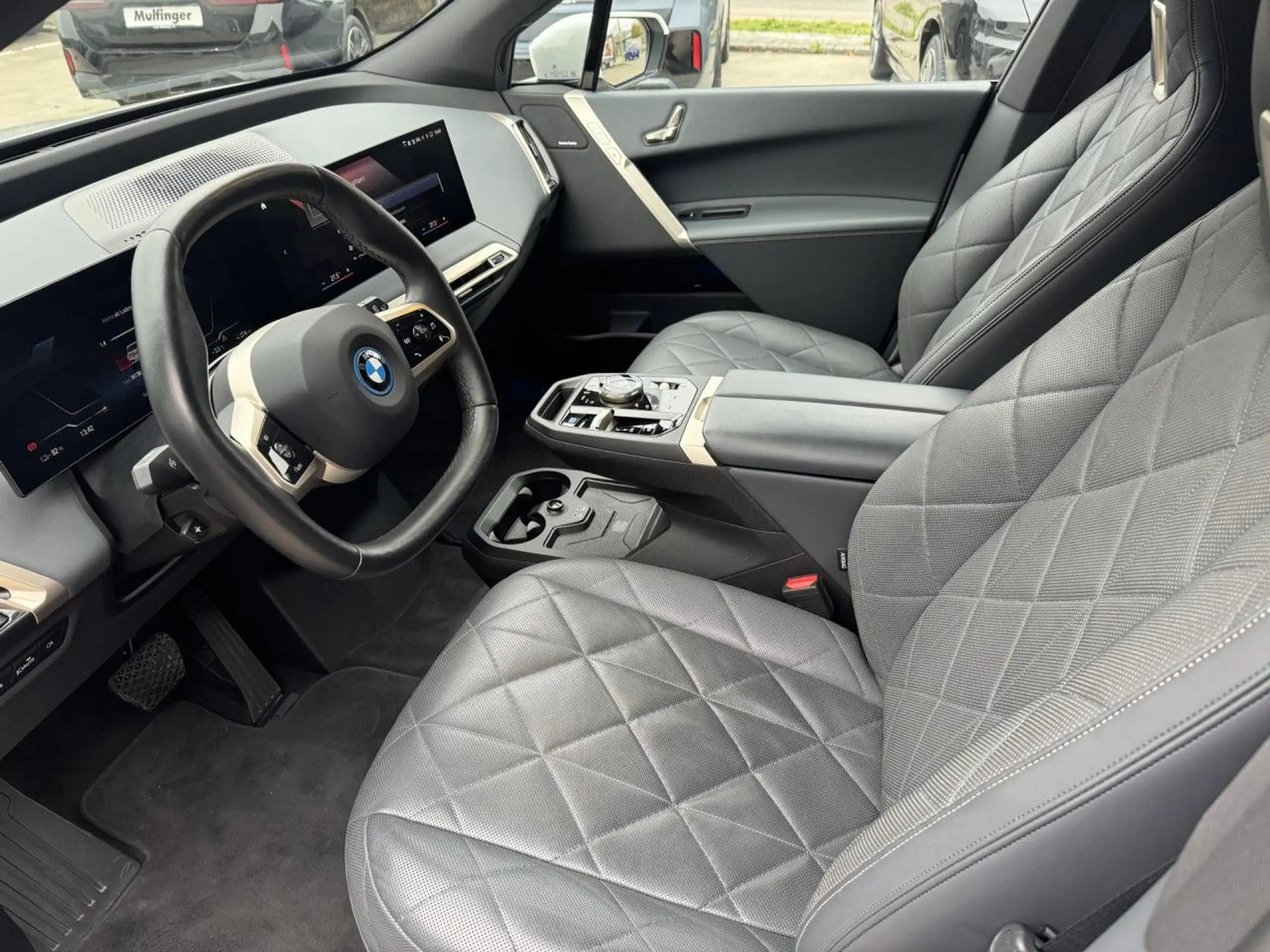 BMW - iX