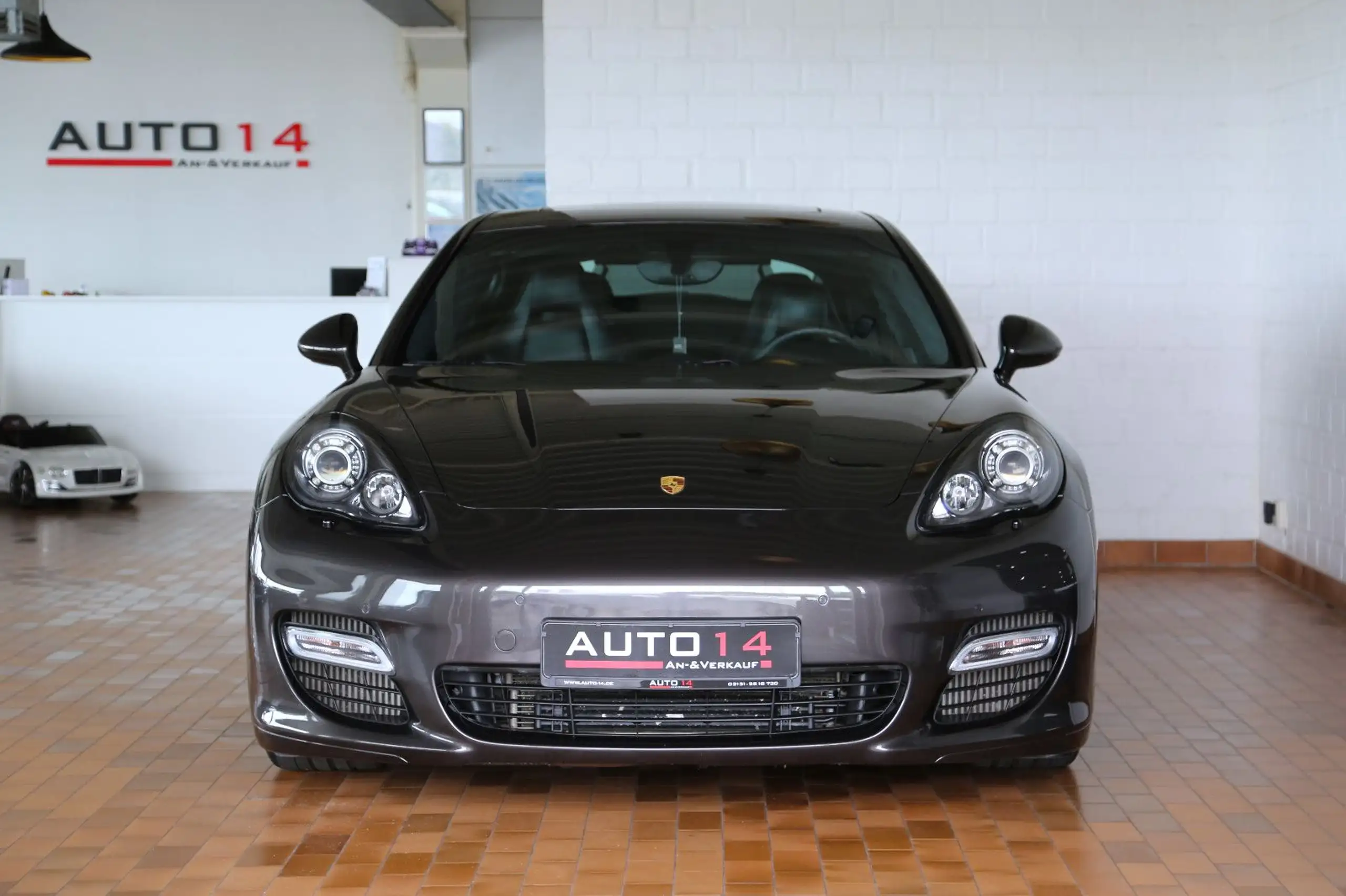 Porsche - Panamera