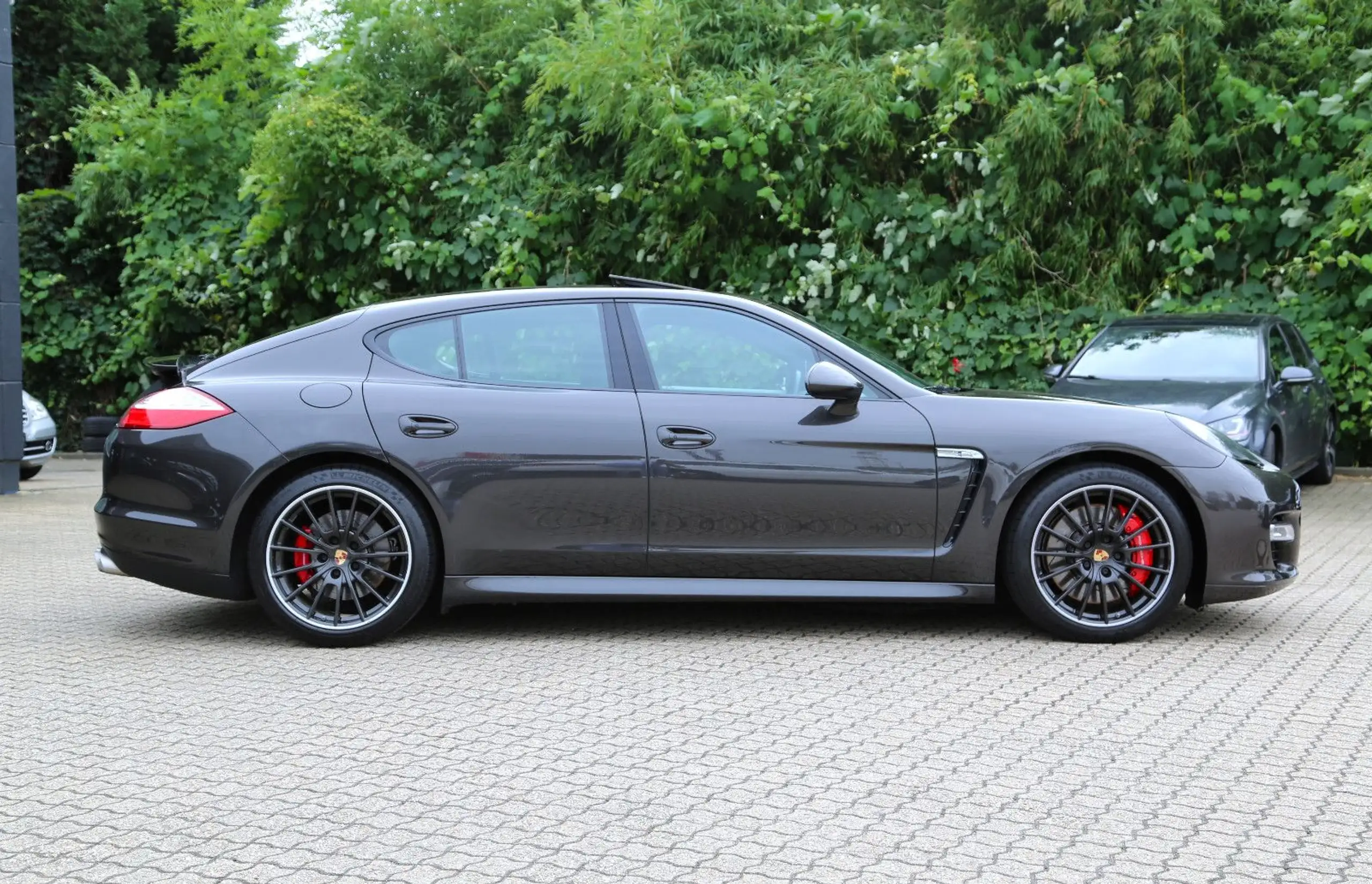 Porsche - Panamera