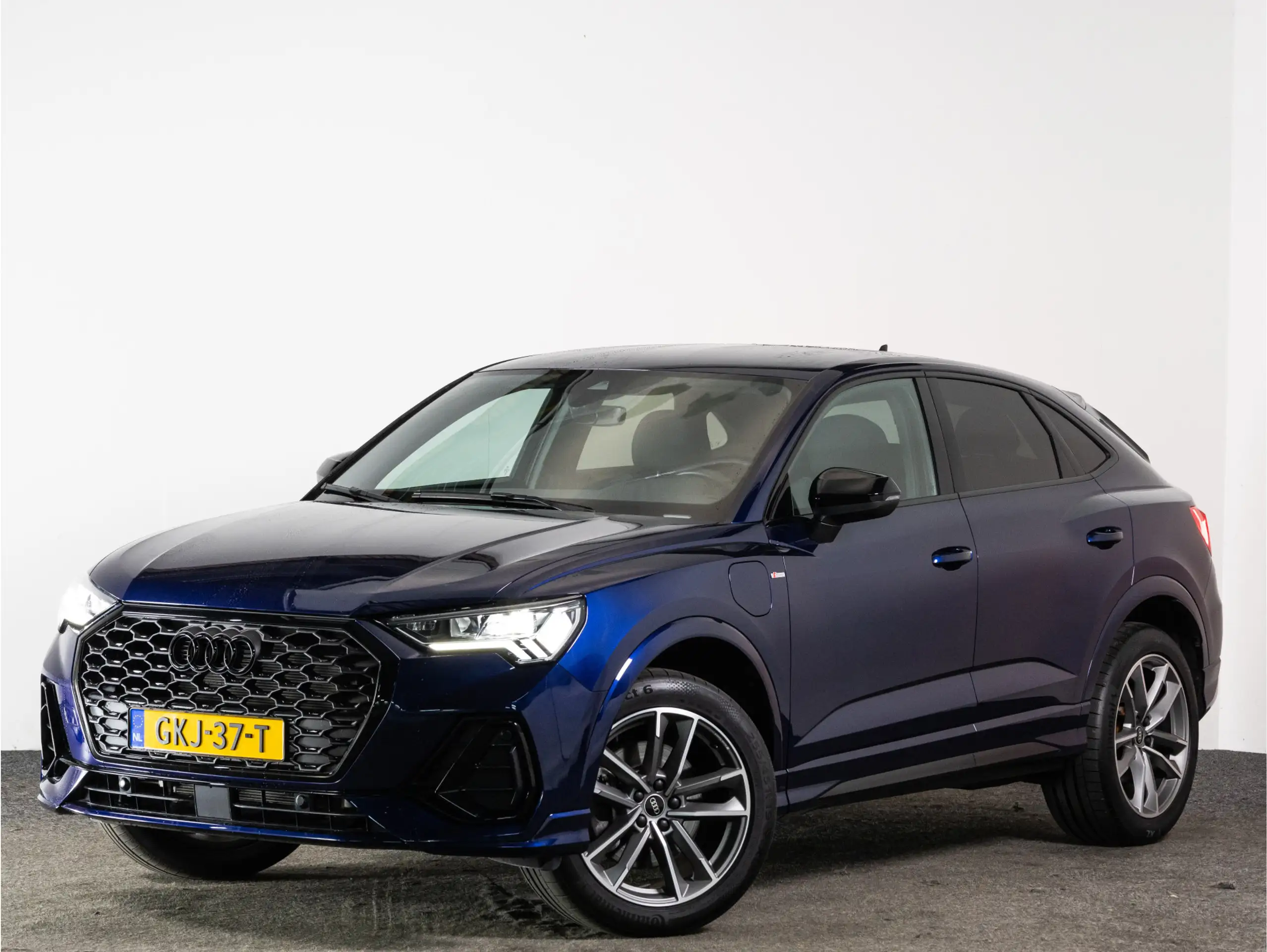 Audi - Q3